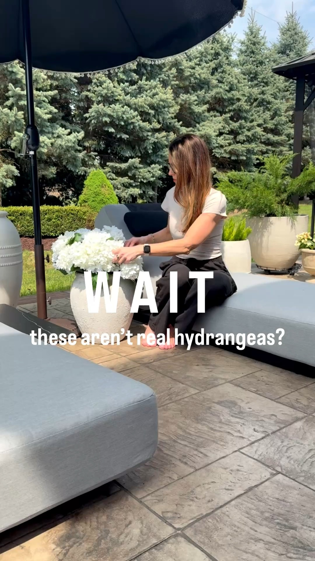 POV: You swore you’d never decorate with faux florals… until you found these hydrangeas. 🤍🌿
Honestly shocked at how real they look

#LTKSeasonal #LTKHome #LTKmomlife