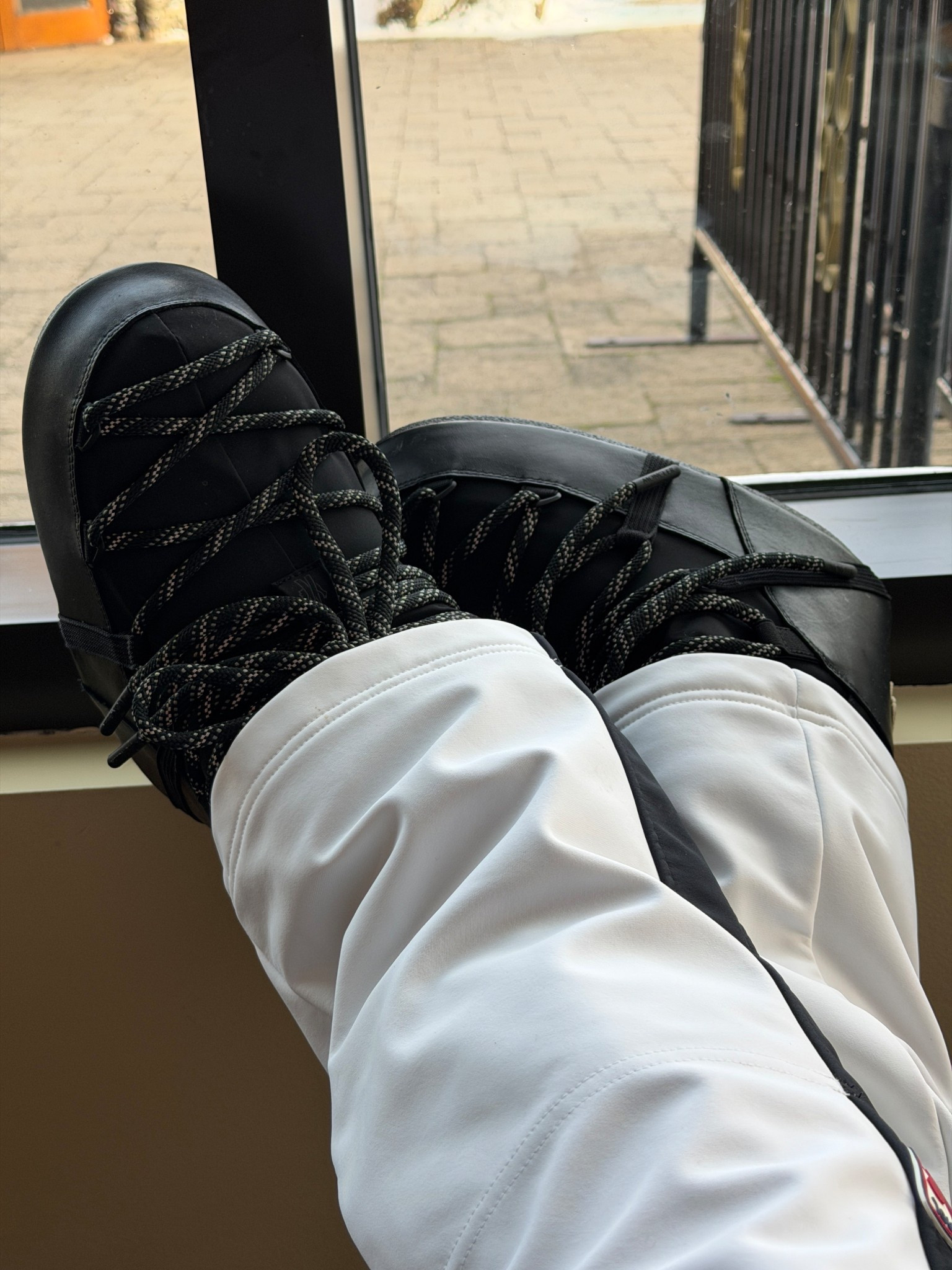 I never wanna get out of these 😍 Moncler x Moon Boot Icon Low snow boots are hands down the most comfortable winter boots I own. Ultra warm, padded, cozy, and lightweight with amazing traction for snow and icy sidewalks.

Perfect for winter outfits, après-ski style, cold weather travel, snow days, cozy chic looks, and everyday winter wear. These are the ultimate designer snow boots that actually keep your feet warm and dry while still looking stylish. I’ve been wearing them nonstop with leggings, ski pants, puffers, and oversized coats.

Linking the exact pair + similar options on my LTK 🤍

#LTKSeasonal #LTKootd #LTKgrwm