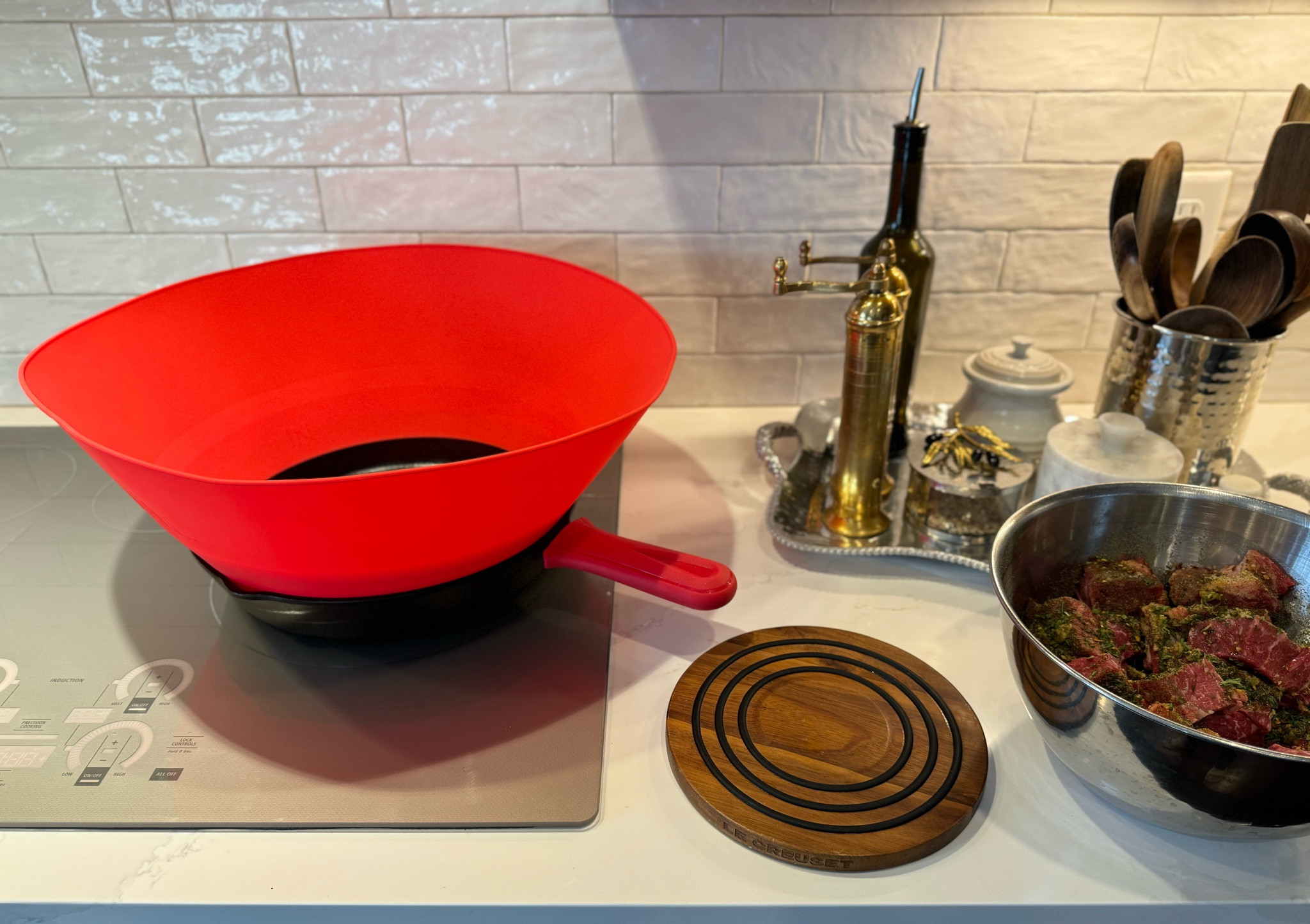 Some of my favorite kitchen necessities! Seriously, this splatter guard is amazing at preventing a heavy cleanup. 🙌🏽

#LTKHome #LTKfoodie