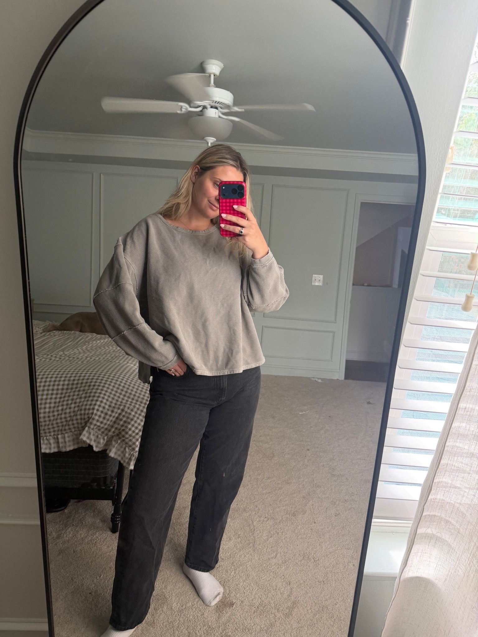 Wearing a large and have in so many colors😍 I grab for it all the time!! 

#LTKootd #LTKBeauty #LTKMidsize