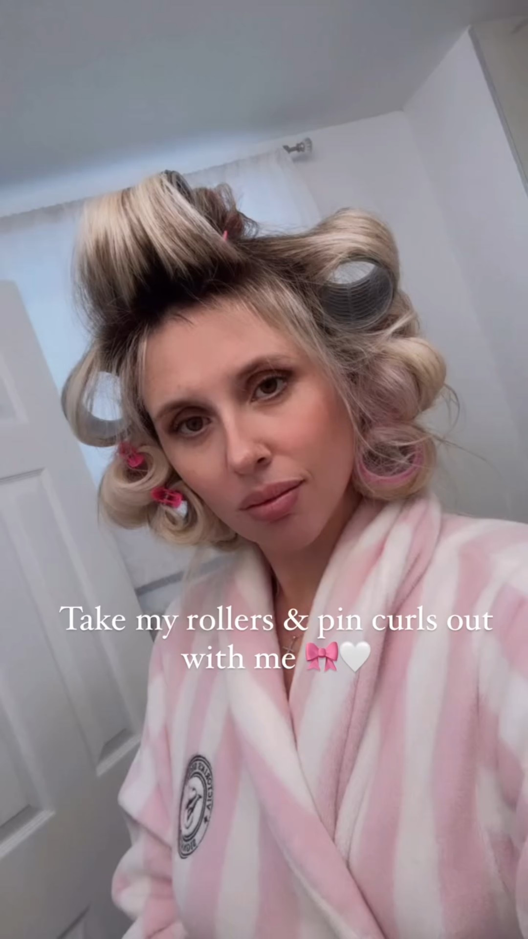 Big Voluminous Hair 4L love nothing more than big bouncy blow dries. 

Comment HAIR below to receive a DM with the link to shop this post on my LTK ⬇ https://liketk.it/55hA9 #ltkbeauty #ltkmostloved #ltkfindsunder50 

#thelongislandblonde #hairtutorial #bombshellblowout #volumehair #hairinspo #victoriasecretfashionshow #victoriassecrethair