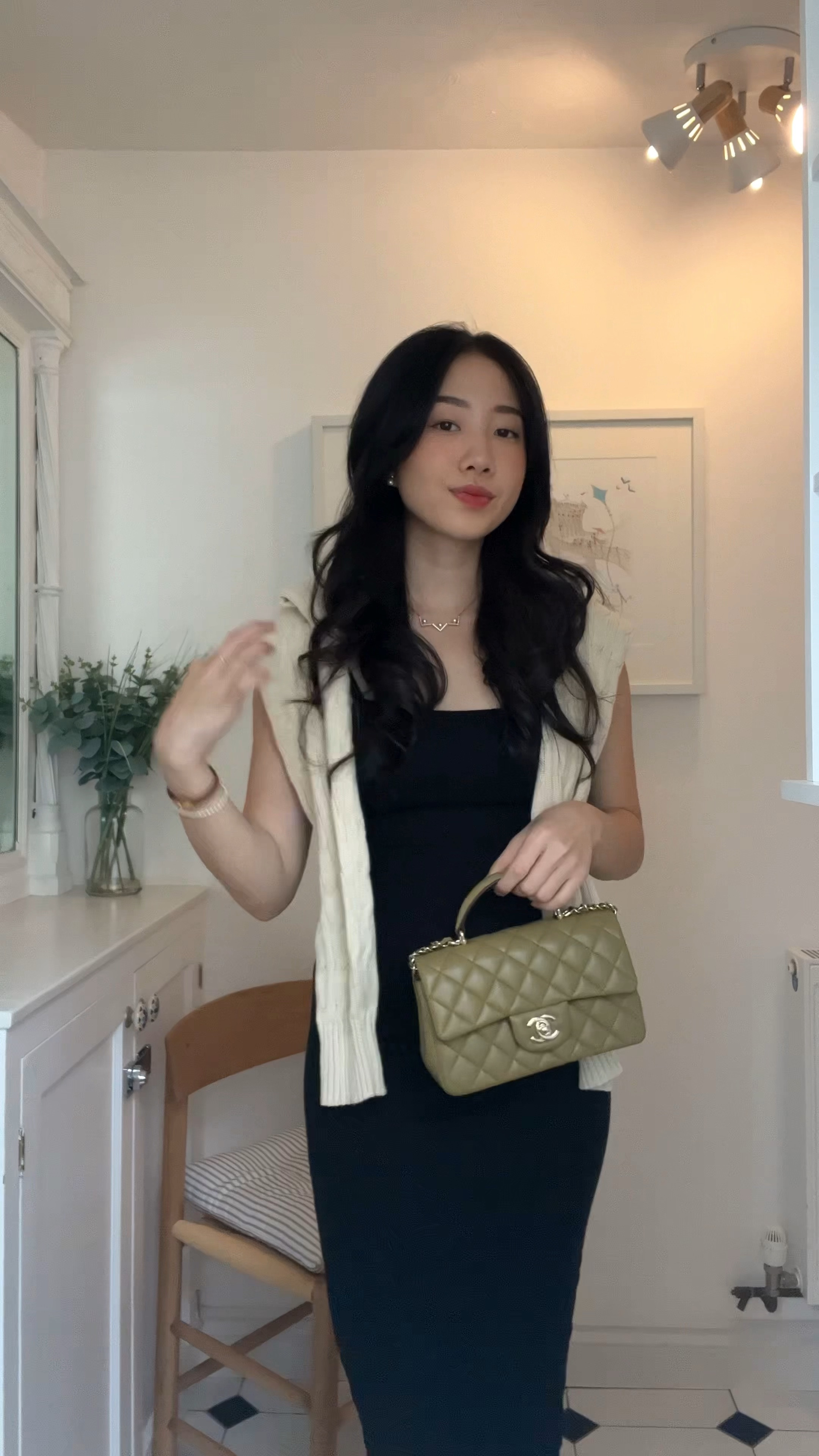 styling summer dresses for fall! using cardigans and knitwear 🫶🏻

links below for exact or similar items!



#LTKfindsunder100 #LTKeurope #LTKtravel