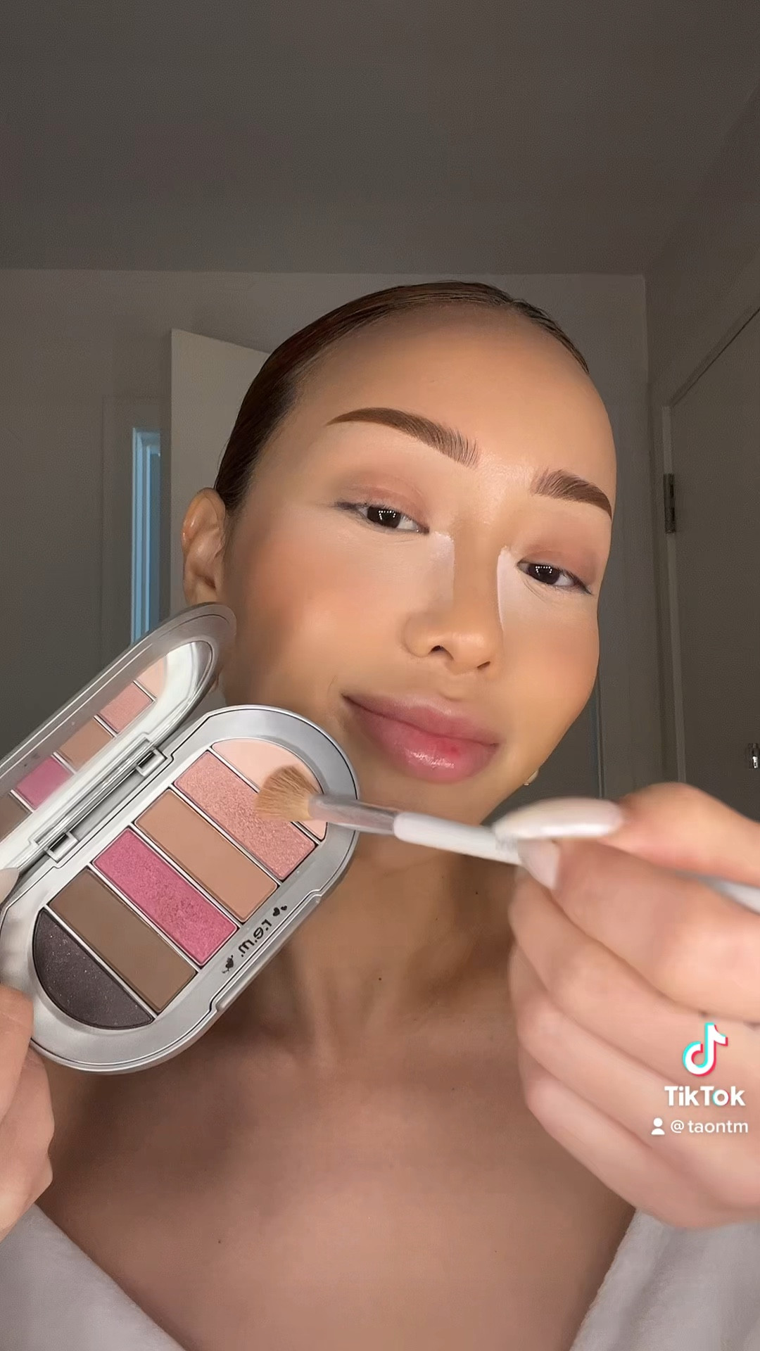 Recreating Ariana Grande Thank u, next makeup look 💗

#LTKbeauty