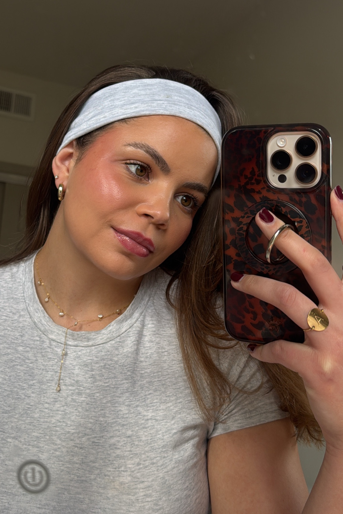 makeup of the day 🎀 trying new makeup like the hourglass illusion luminous glow foundation & Patrick ta major headlines double take crème & powder blush duo 

glowy makeup | makeup looks | new makeup 

#LTKFindsUnder50 #LTKBeauty #LTKFindsUnder100