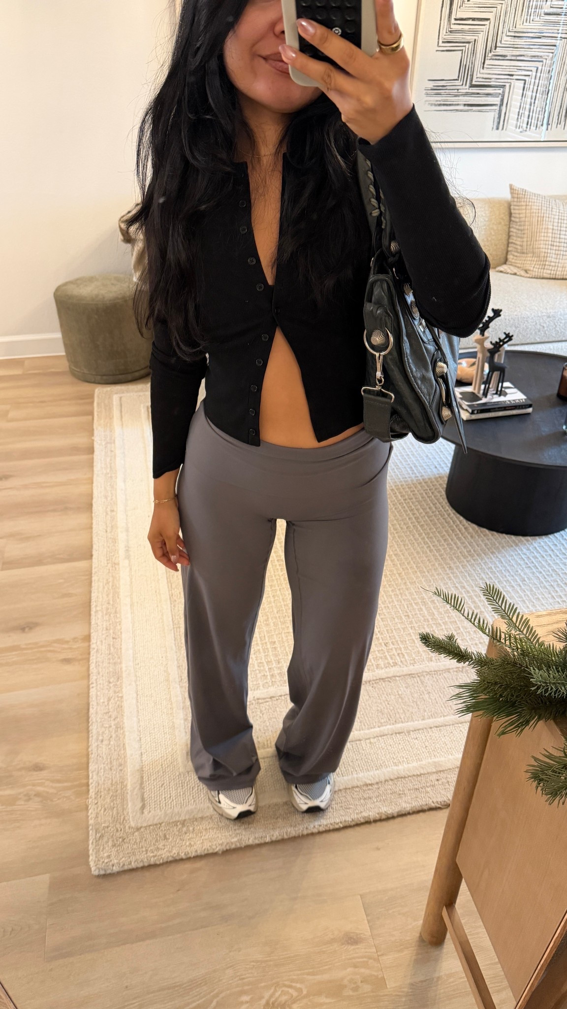 Straight leg + flattering cardigan = Low effort that looks like you tried