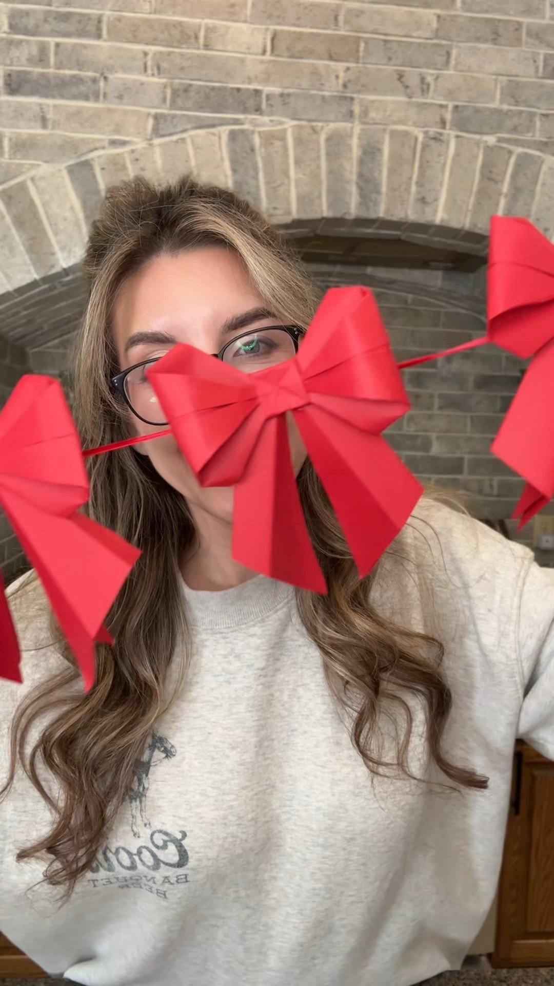 If you need a cheap, easy, and super cute way to level up your holiday decor, this is it. My paper bow garland is totally customizable and looks gorgeous on a tree or mantel!

Save this for your next craft day! 💾

What color would you make yours? 👇

#DIYGarland #PaperBow #HandmadeChristmas #DIYCrafts #Christmas2025 

#LTKSeasonal