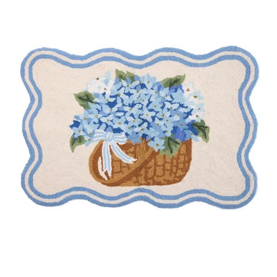 Nantucket Basket with Hydrangea Hook Rug | Cailini Coastal