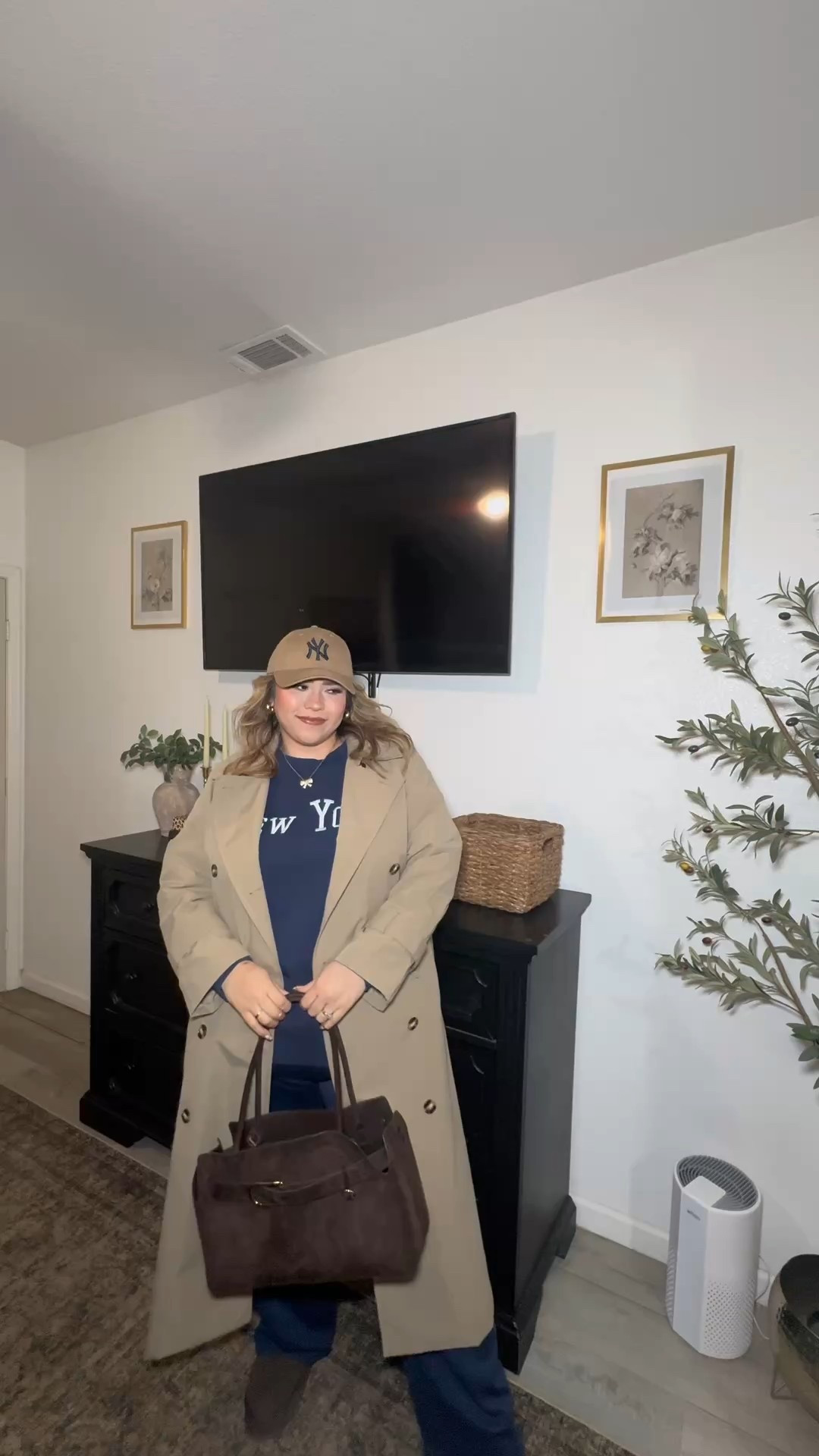 A sweatpants outfit but elevated✨🧥🫐👜

#LTKgrwm #LTKPlusSize #LTKootd