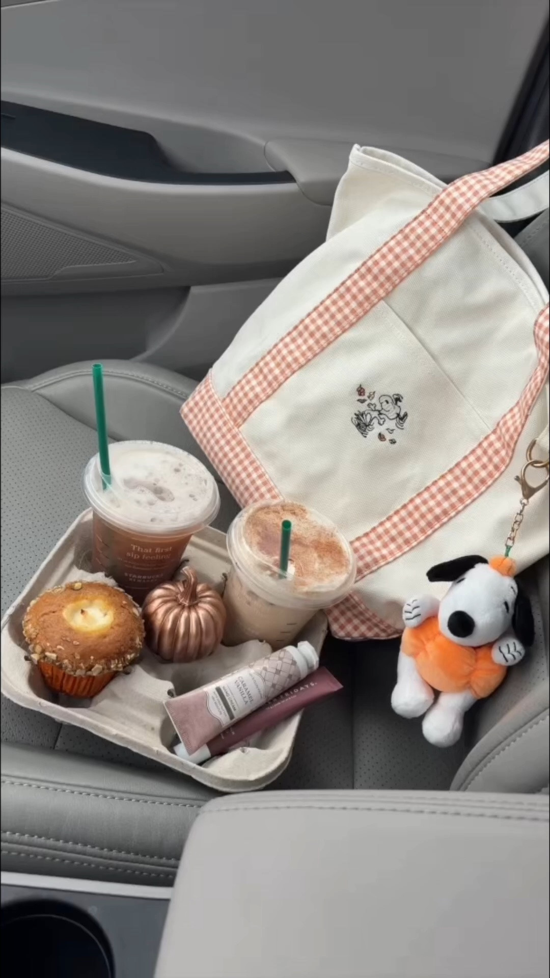 fall drinks, sweet treats, and all my favorite things 🎃🍁

#LTKdayinmylife #LTKfoodie #LTKSeasonal
