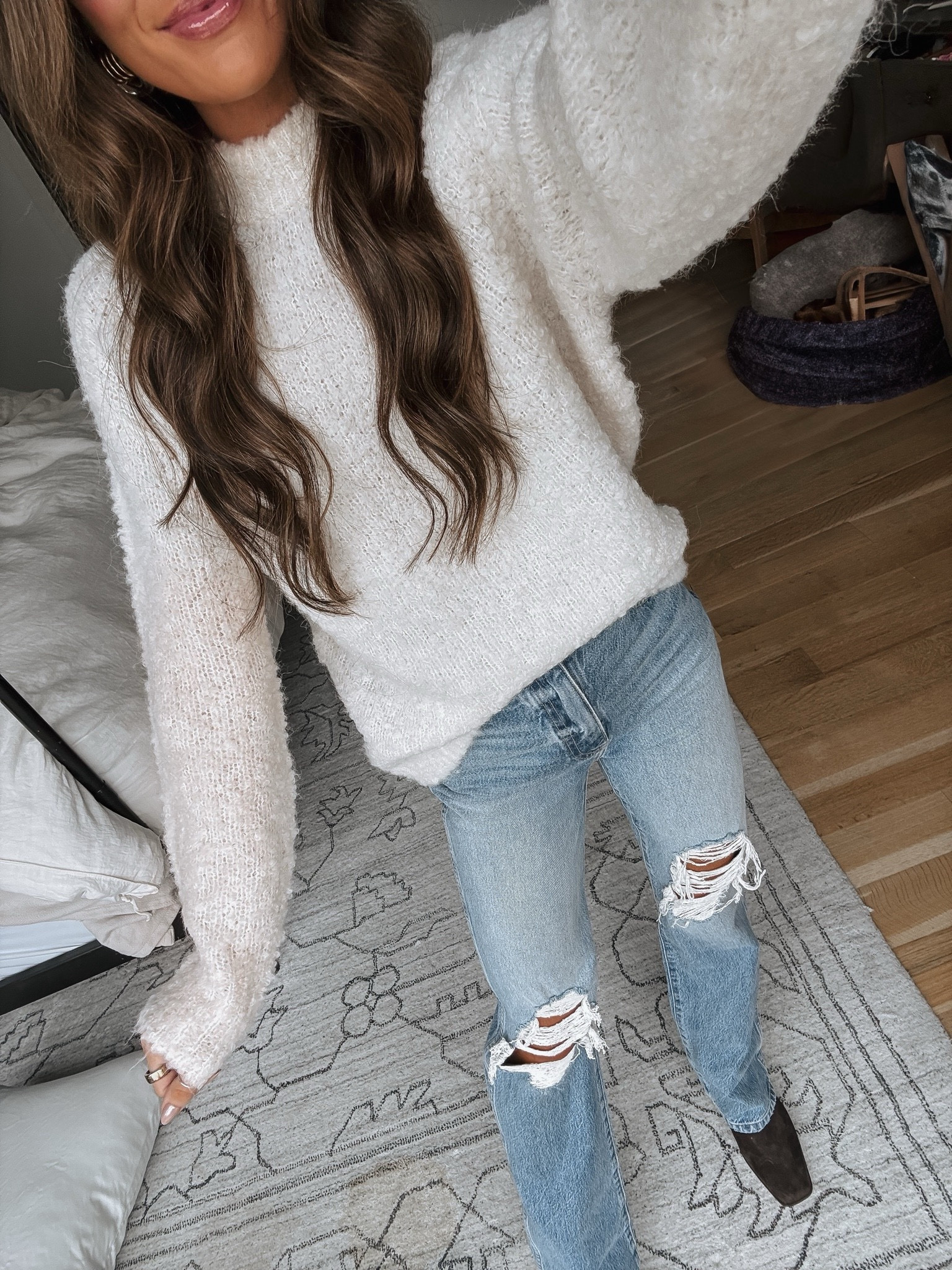 winter white sweater 50% off rn! 🤍

#LTKHoliday #LTKFindsUnder100 #LTKCyberWeek