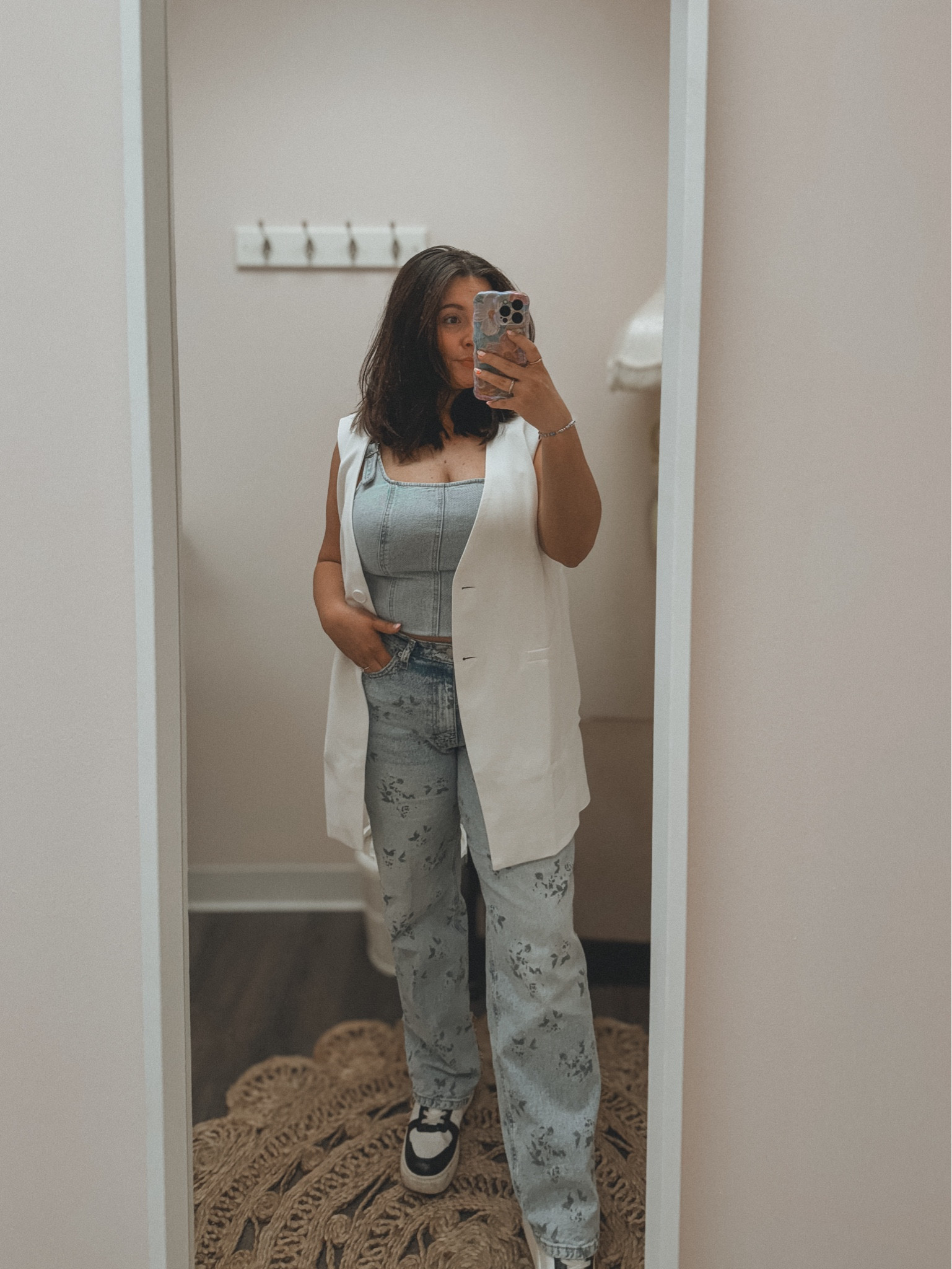 Y2K street style 🤝🏻 business casual

Denim on denim | retro style | effortless style | casual outfit | denim style | office style inspo | casual chic | women’s fashion | everyday wearr

#LTKSeasonal #LTKFindsUnder50 #LTKStyleTip