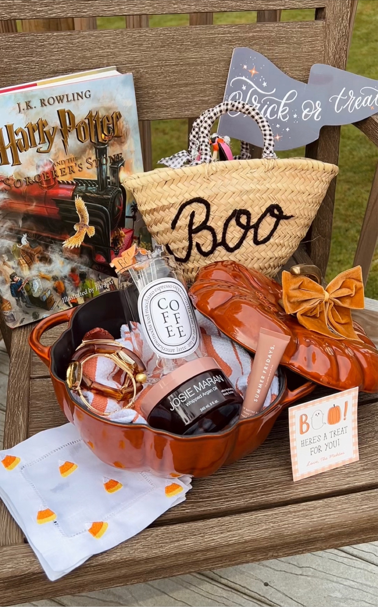 Boo Basket 🎃👻🕸️

#decorateforfall #falldecor #falldecorideas #decoratewithme #halloweendecor #decoratingmyhome #falldecorations #homedecor
cozy halloween aesthetic • vintage halloween aesthetic • halloween trends • aesthetic halloween decor • aesthetic halloween tiktoks • unique halloween costumes 2023 • aesthetic halloween cozy vibe • cozy halloween vibes • halloween cozy aesthetic • halloween vibes aesthetic • diy halloween decorations for outside • outdoor decor halloween 2023 • halloween decorations indoor 