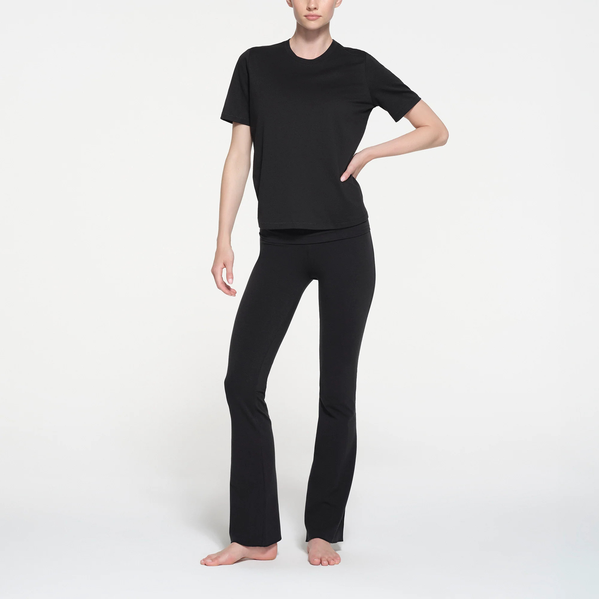 SKIMS T-Shirt | Black | Small | Relaxed Tees | SKIMS (US)