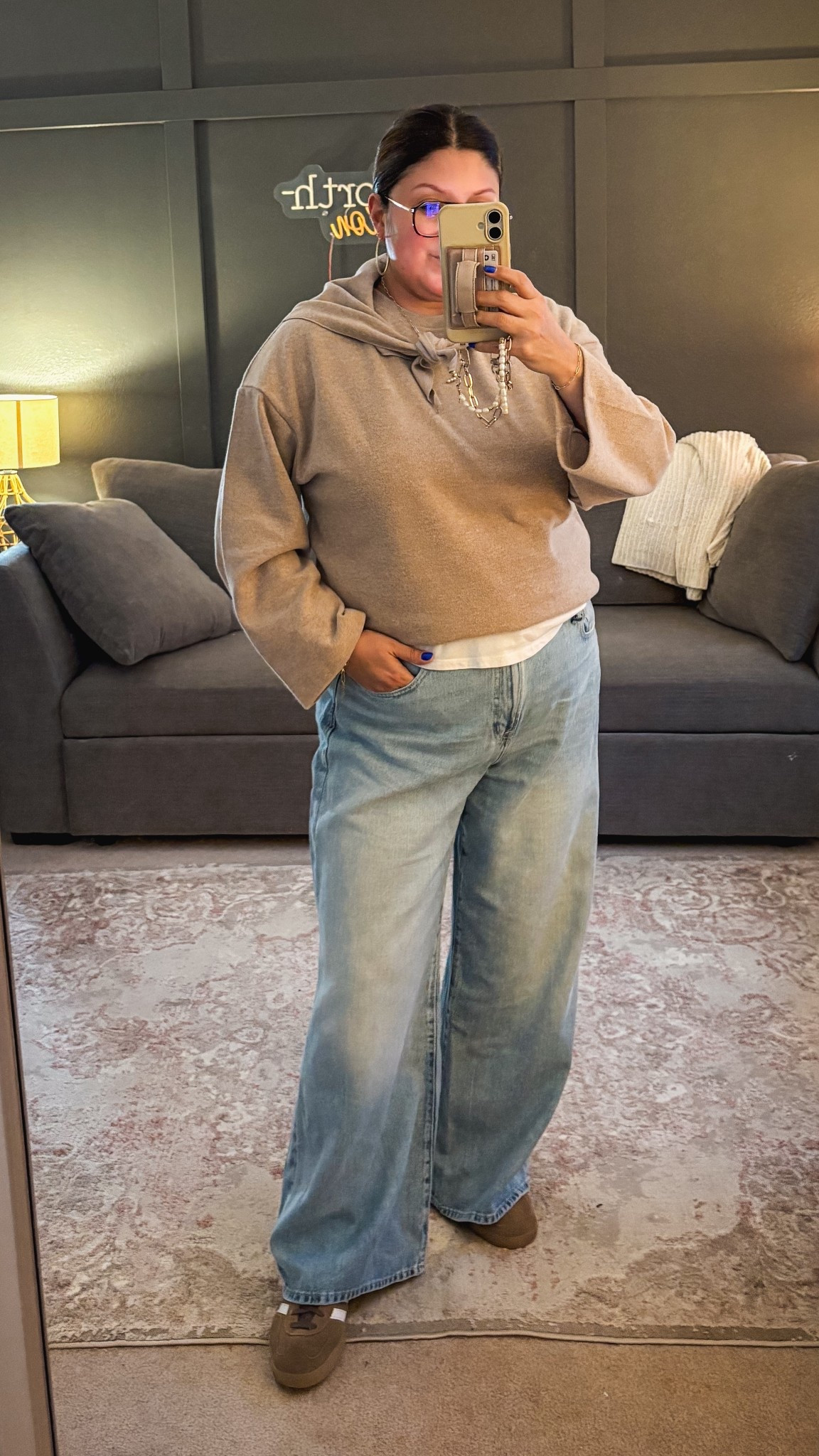 Top from ASOS (XL)
GAP Factory jeans (34)
Adidas sneakers



#LTKootd #LTKMidsize #LTKOver40