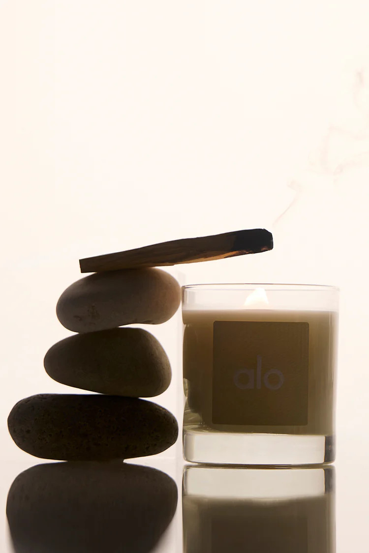 Alo Signature Candle - 8 oz | Alo Yoga (US)