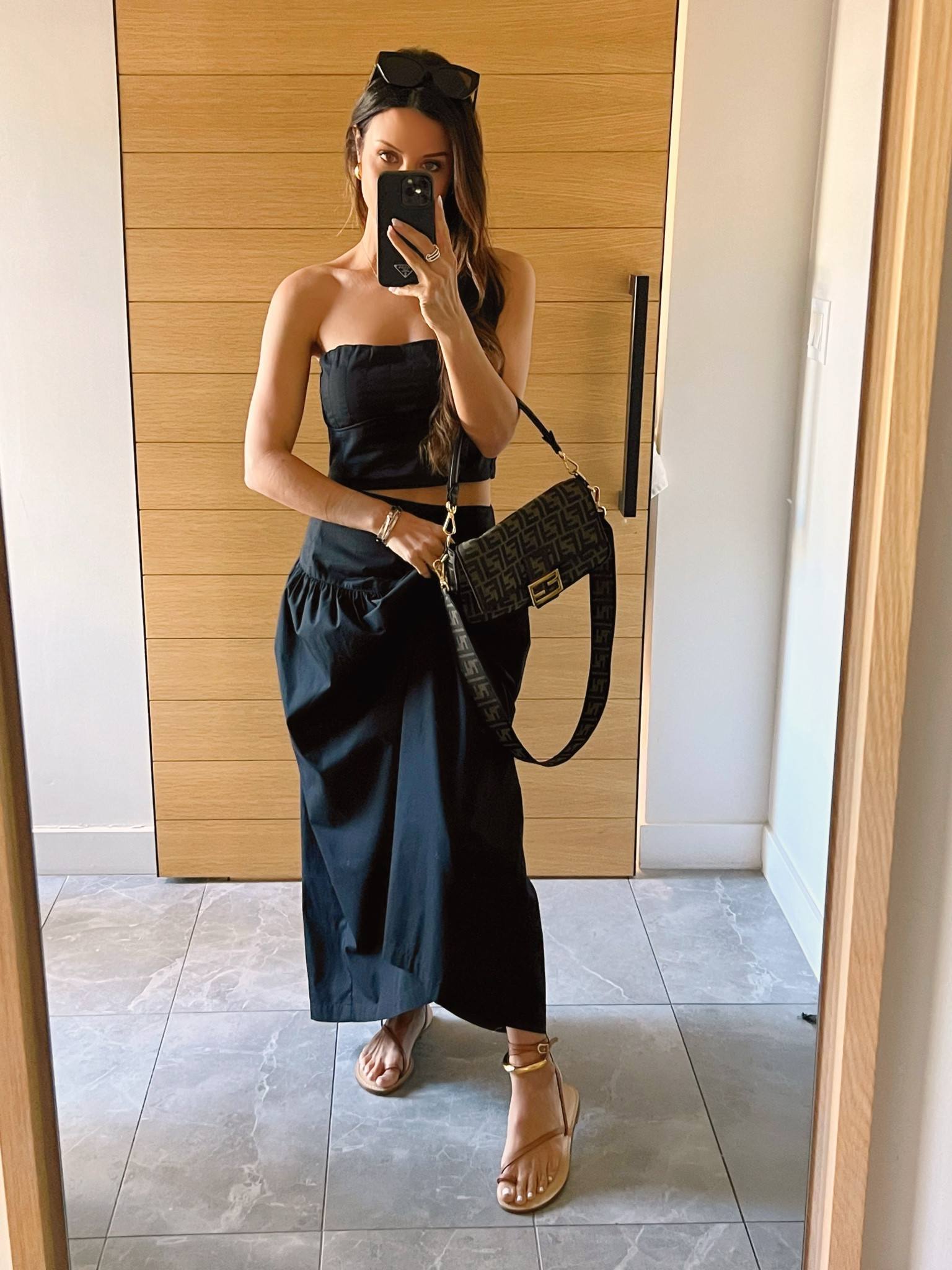 Minimal style - love this look for a day to night  outfit 

#LTKitbag #LTKstyletip #LTKshoecrush