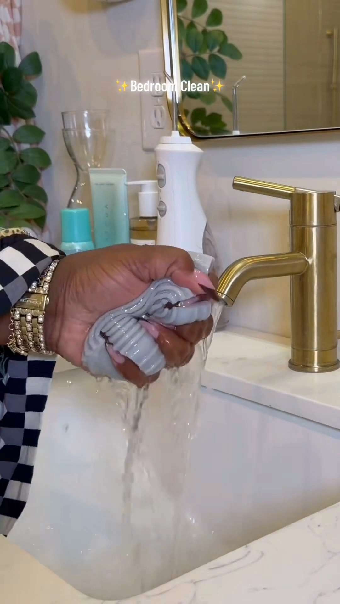 A place for everything and everything in its place! Let’s clean my bedroom for my favorite time of the year! 🧽🫧✨#clean #CleanTok #cleanhome #organization #organizedhome #restock #refill #momtok #sahm #asmr #restock #CleaningHack #cleaningtips #cleaningmotivation #cleanwithme #speedclean #deepclean 

 

#LTKHome