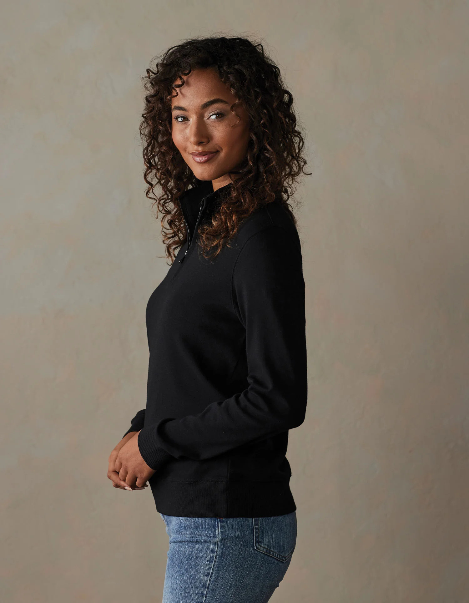 Puremeso Weekend Companion Quarter Zip in Black | The Normal Brand