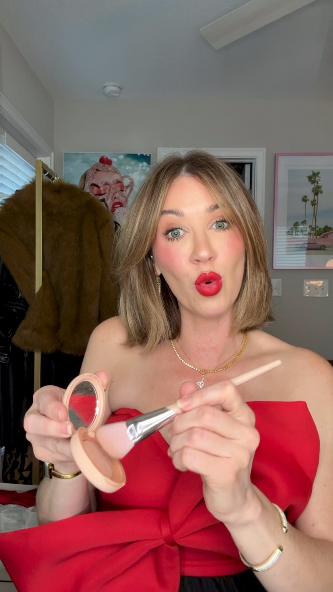 Create a holiday makeup look with 3 easy steps 🎄🌟🍾

🌟Red lipstick in shade: Hollywood vixen
🌟Glowing cheek using my favorite highlight in shade mesmerize
🌟Sparkle eyeshadow


@sephora #sephorahaul #sephorapartner

#LTKgrwm #LTKBeauty #LTKHoliday