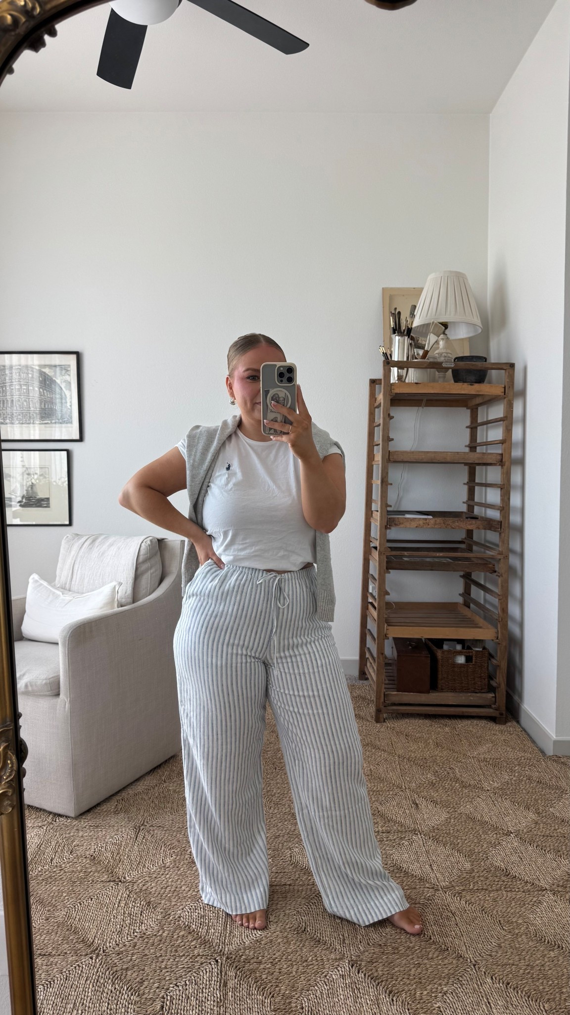 Casual Spring/Summer Outfit idea! I’m wearing size M regular on line pants and die M in both sweater and tshirt. #gifted 