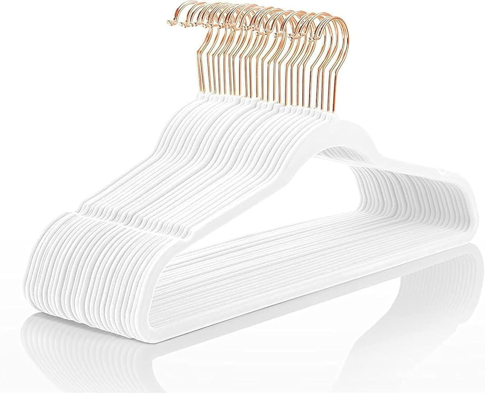 MIZGI Premium Velvet Hangers (30 Pack) Heavy Duty - Non Slip Velvet Suit Hangers White - Copper/R... | Amazon (CA)