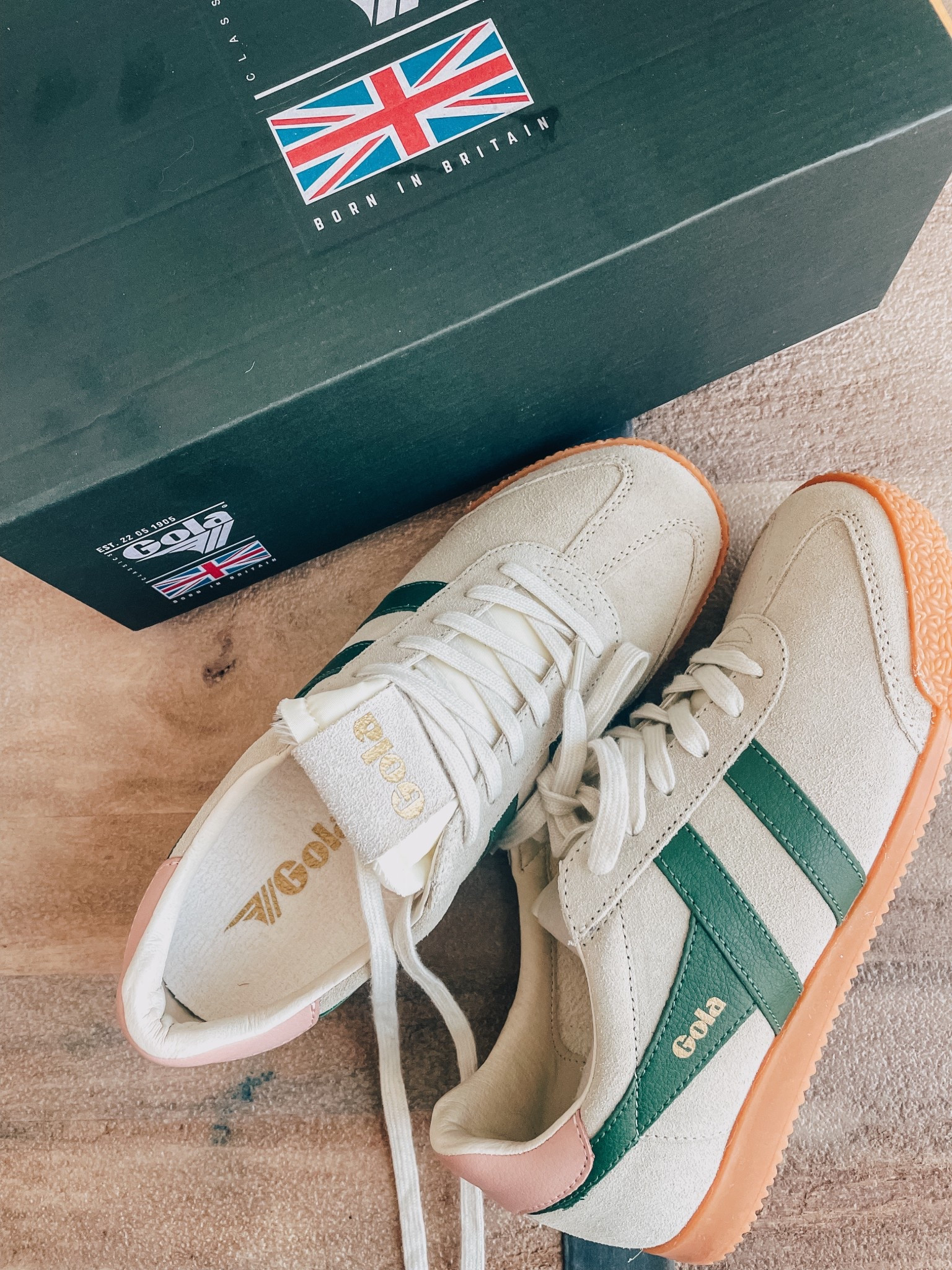 New sneakers from Gola

#LTKmomlife #LTKootd #LTKOver40