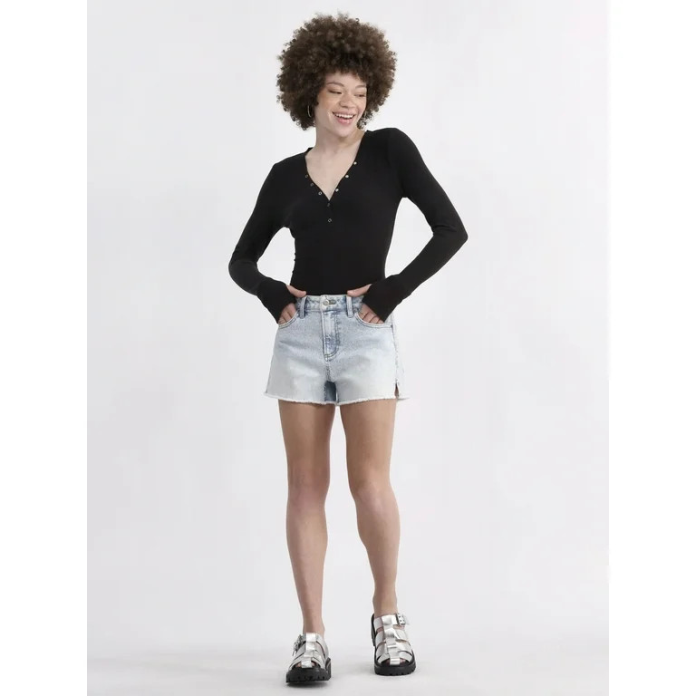 No Boundaries Mid Rise Frayed Hem Denim Shorts, Women's | Walmart (US)