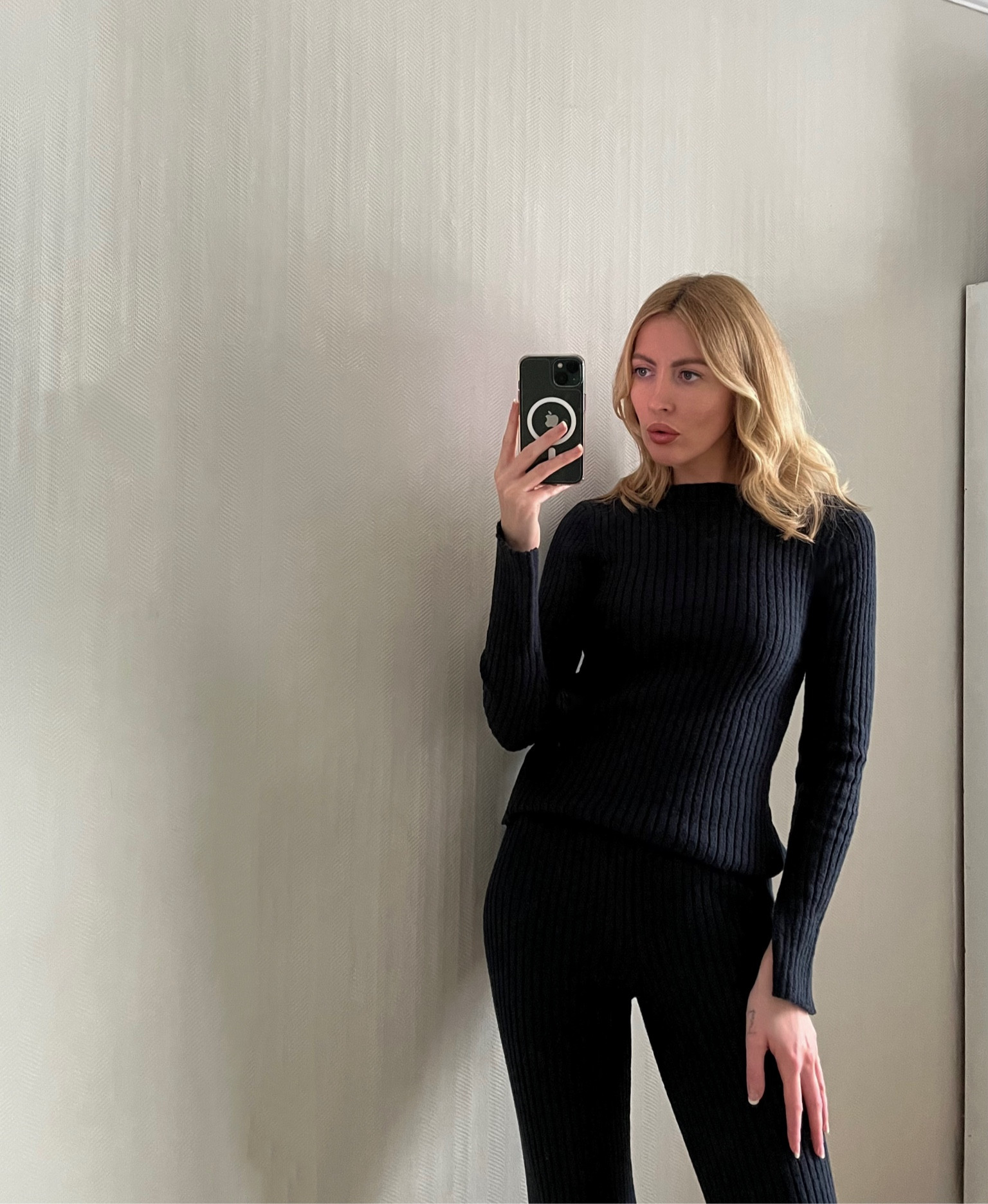 Wearing a size small in this H&M knitted set. True to size. Currently 15% off 

#LTKautumn #LTKuk