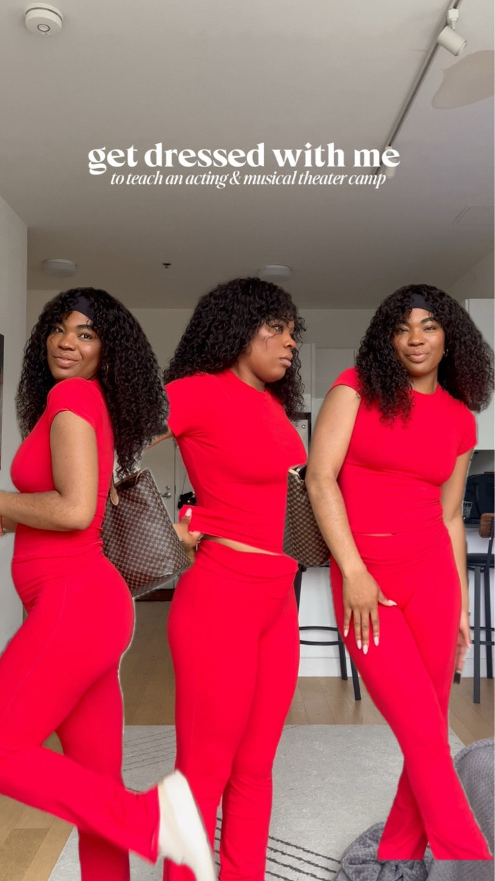 ✨Get dressed with me to teach drama camp—but make it SKIMS Dupe for a 1/3 of the price 😍🎭
This Pumiey 2-piece set from Amazon is a game-changer (and yes, it’s on my TikTok Shop 👀).
Serving comfort, color, AND 🎭 classroom vibes all summer long 🔥

Would you wear this to teach? 👇🏾

#AmazonFinds #SkimsDupe #PumieySet #GetDressedWithMe #OOTD #DramaTeacherStyle #FashionOnABudget #TikTokShopFinds
