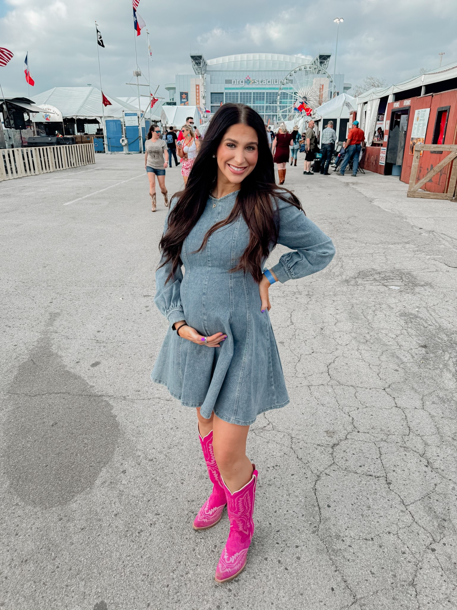 Bumps first cookoff! 🎶🎸🤠👢 

#LTKbump #LTKshoecrush #LTKstyletip