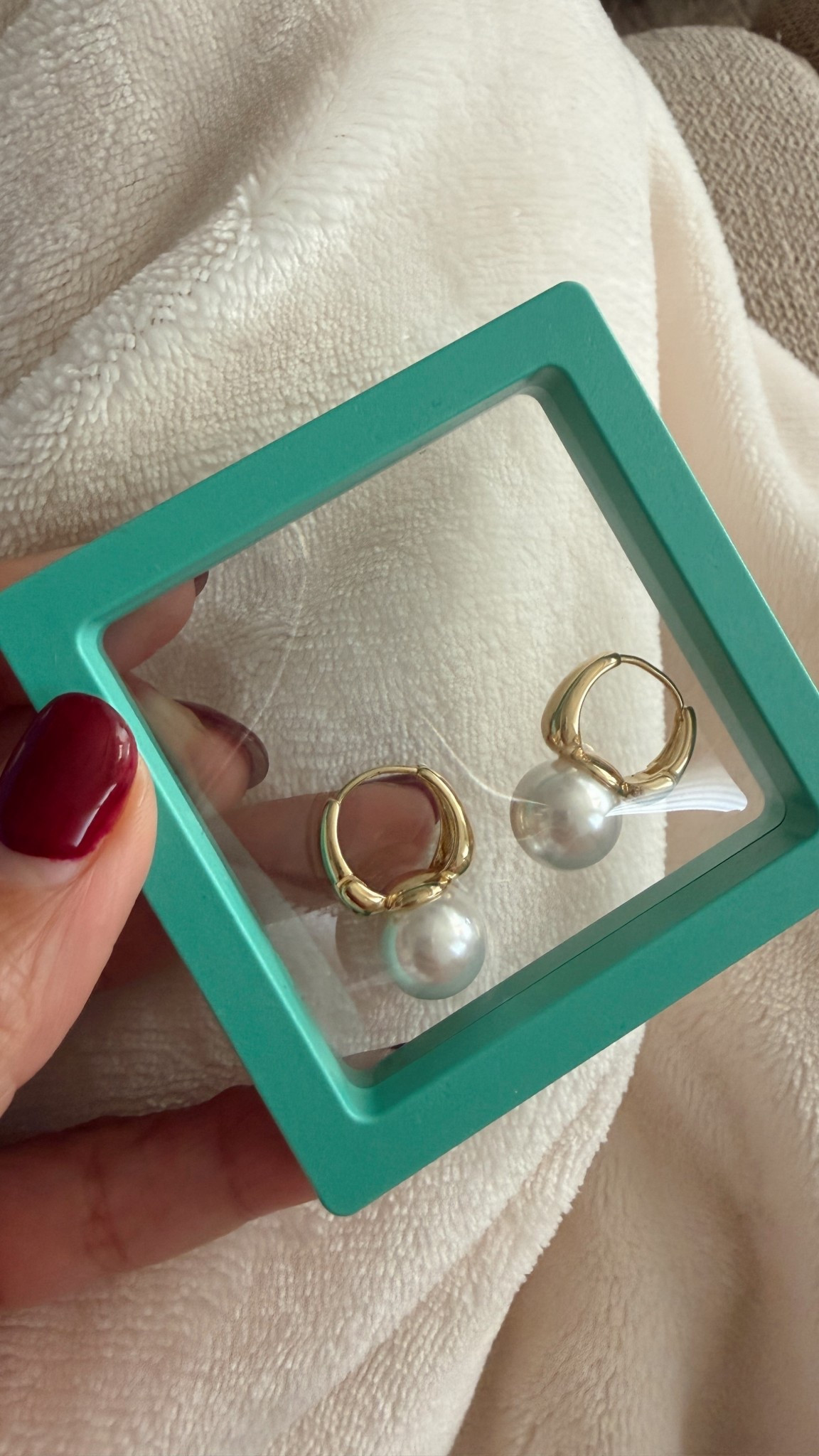 Such a chic expensive-looking pair under $10! 

#LTKGiftGuide #LTKHoliday #LTKFindsUnder50