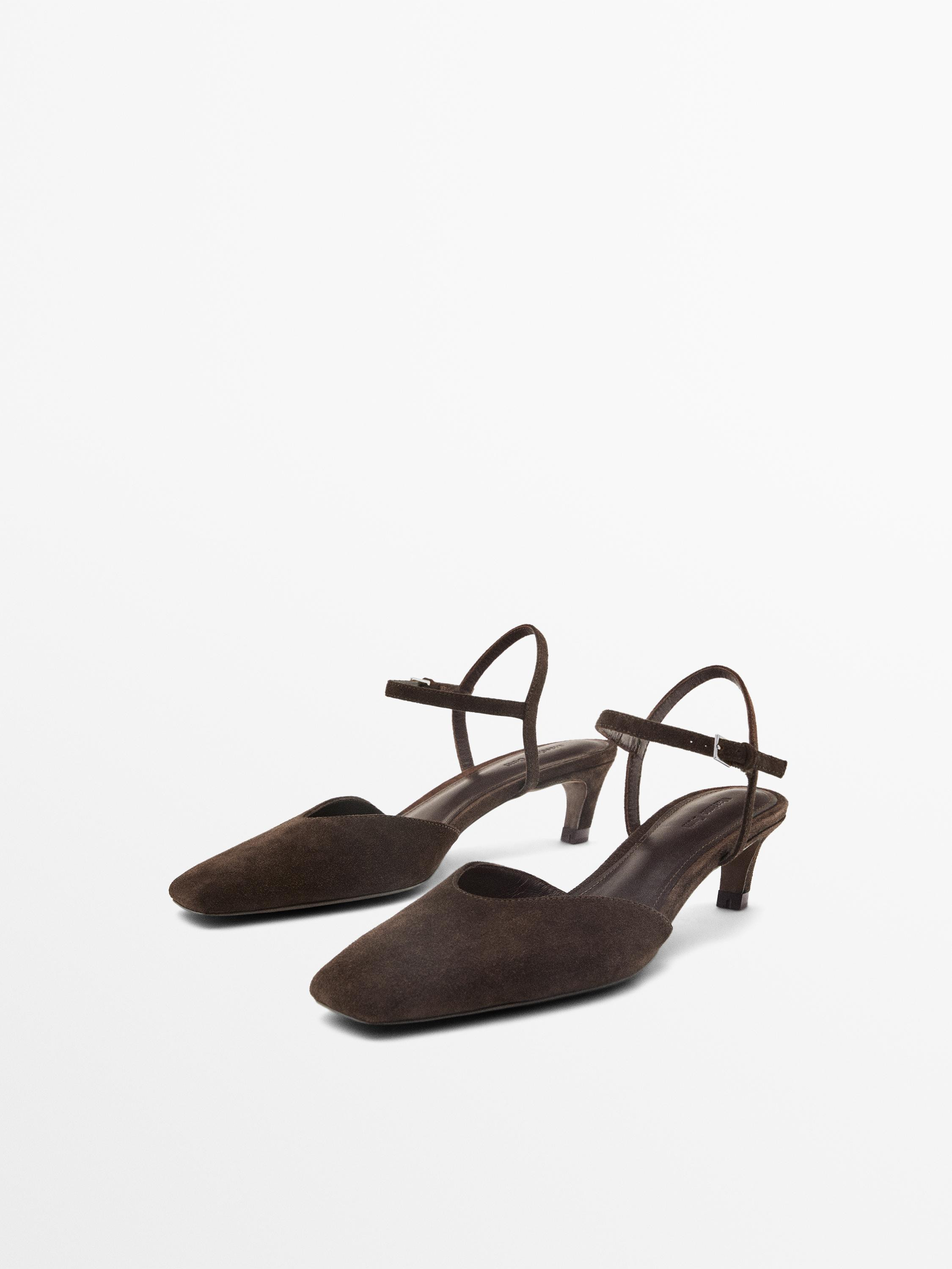 NEW IN VIEW LOOK
Split leather heeled shoes

 $200  Colour  Brown  Add to basket | Massimo Dutti US