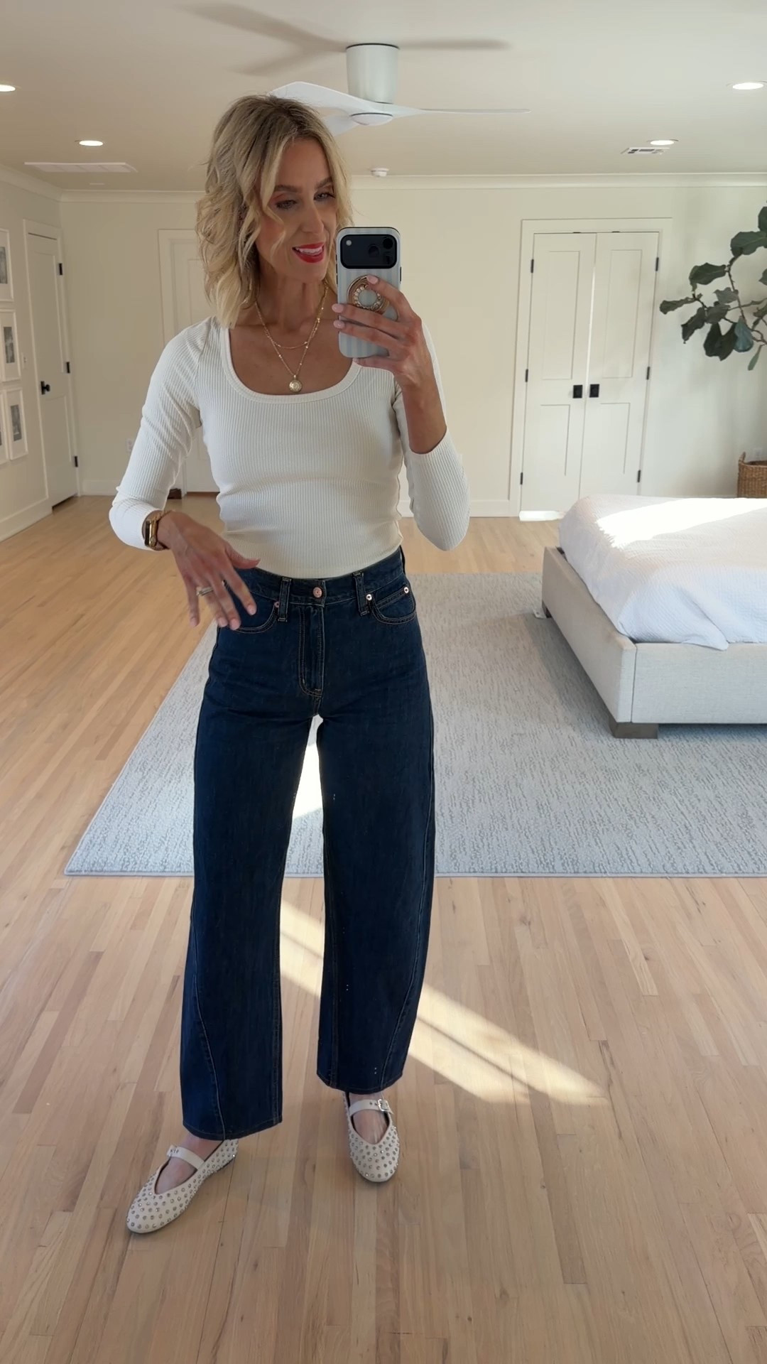 The best barrel leg jeans!! 