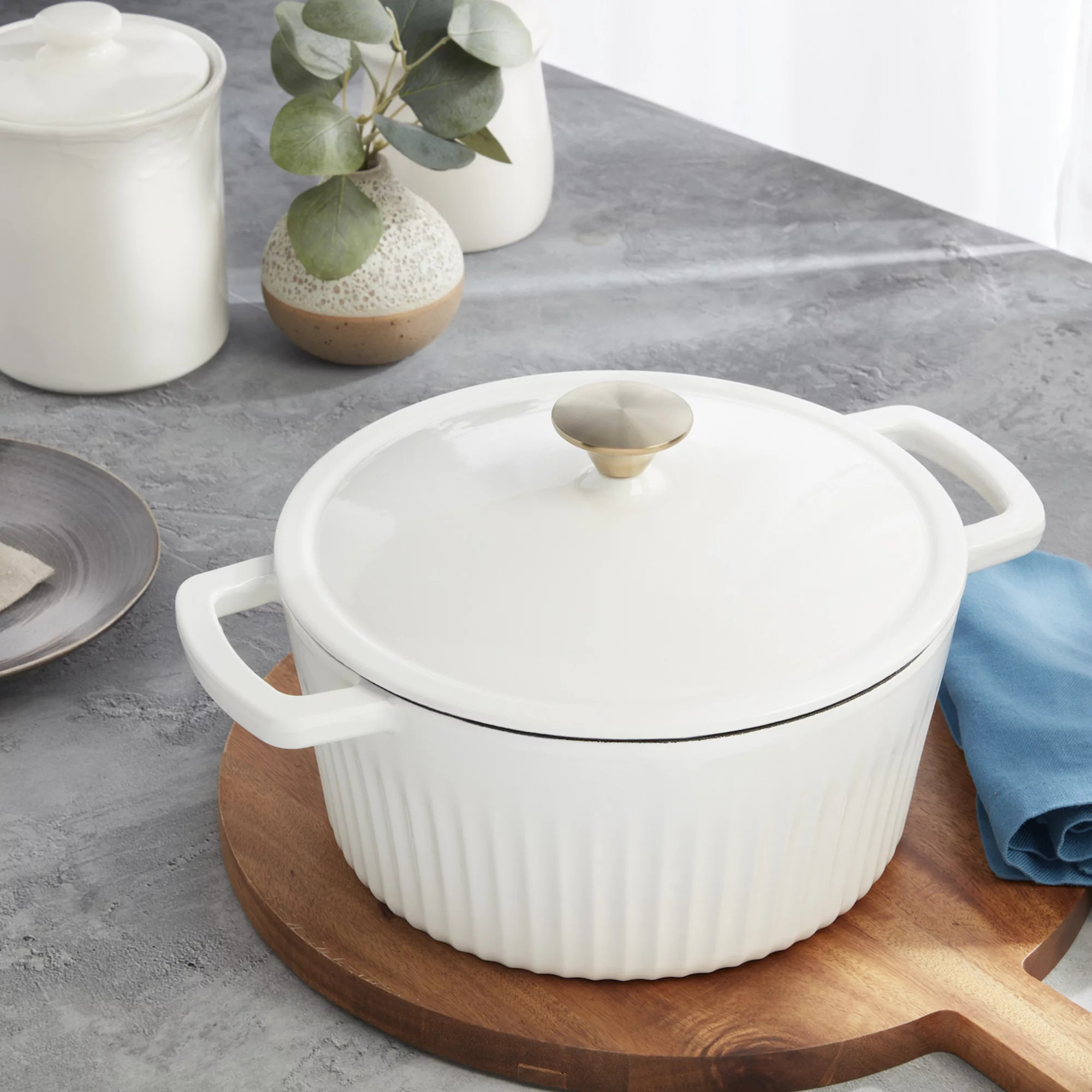 Mingle & Co. 5-qt. Fluted Enameled Cast Iron Dutch Oven | Kohl's