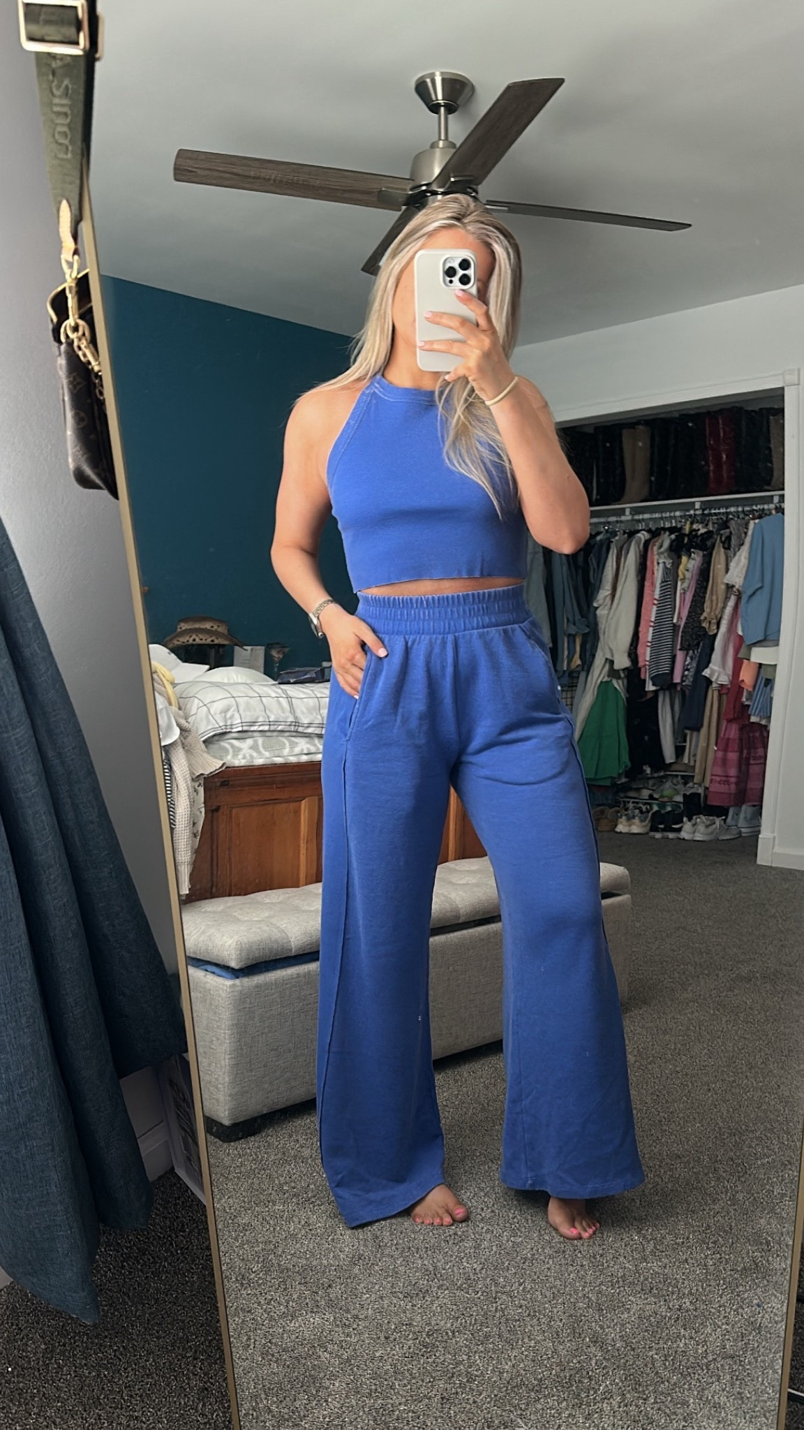 Wearing a small. TTS, but size up if in between.



#LTKFindsUnder100 #LTKActive #LTKFindsUnder50