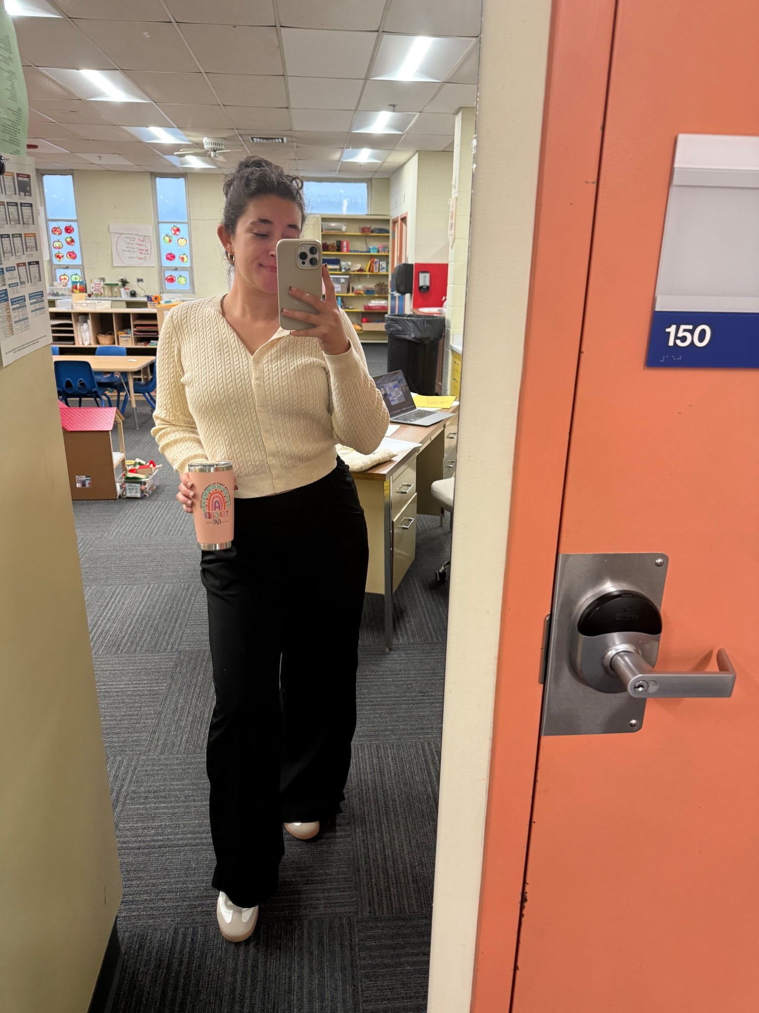 Happy Tuesday! This new cropped sweater from Old Navy has been a frequent item in my wardrobe! 

#LTKStyleTip #LTKWorkwear #LTKSaleAlert