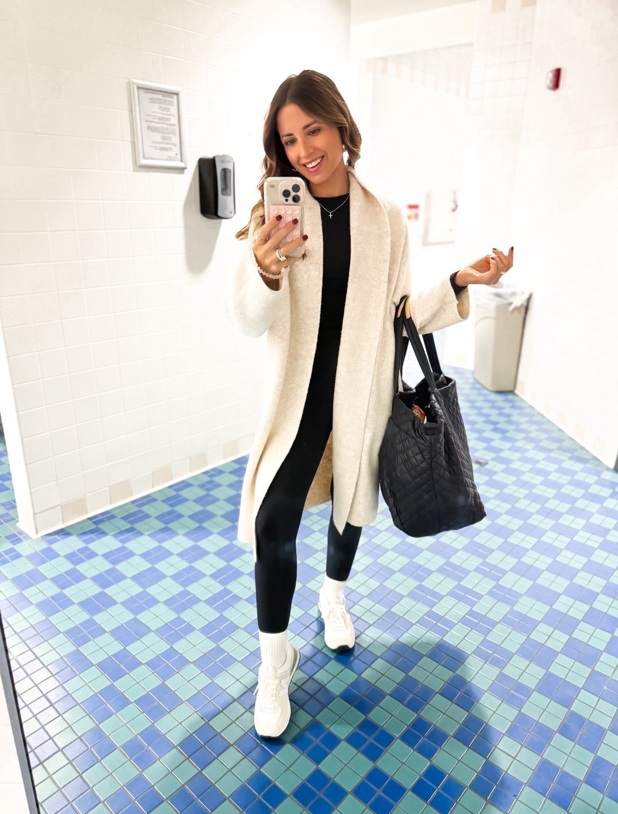 Amazon fall fashion and my travel outfit of the day! I love this oversized chunky cardigan with leggings and top! New balance 574 are super Comfortable and true to size. Small in cardi, XS in top and XXS in leggings. 


#LTKTravel #LTKShoeCrush #LTKSeasonal