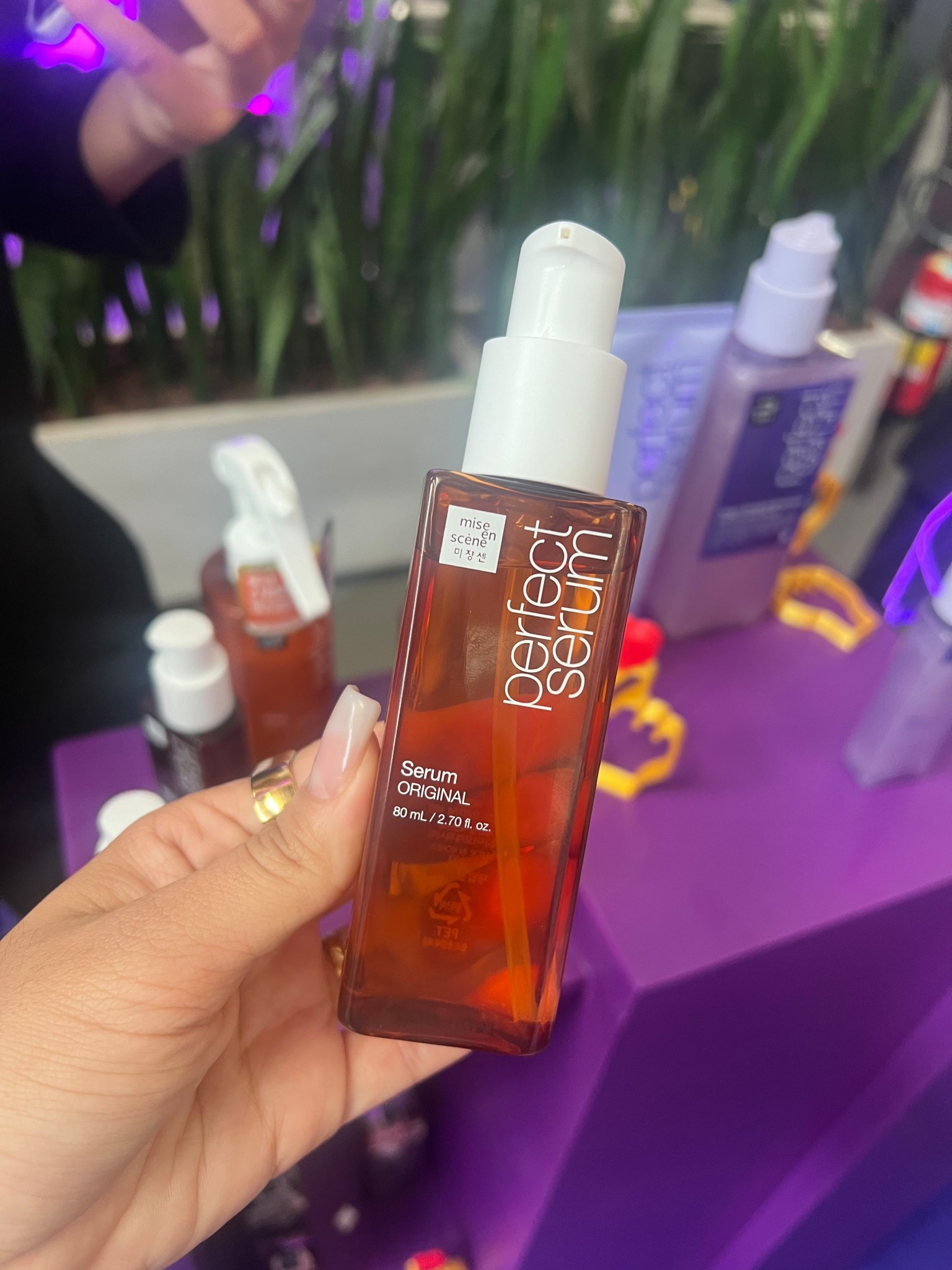 Mise en Scène Perfect Serum Original - Sérum Capilar 200ml ❤️

O melhor que já usei! 

Sérum multifuncional para todos os tipos de cabelo. É formulado com 7 óleos nobres e proporciona nutrição, revitalização e brilho intenso.

#LTKbrasil #LTKbeleza #LTKpromo