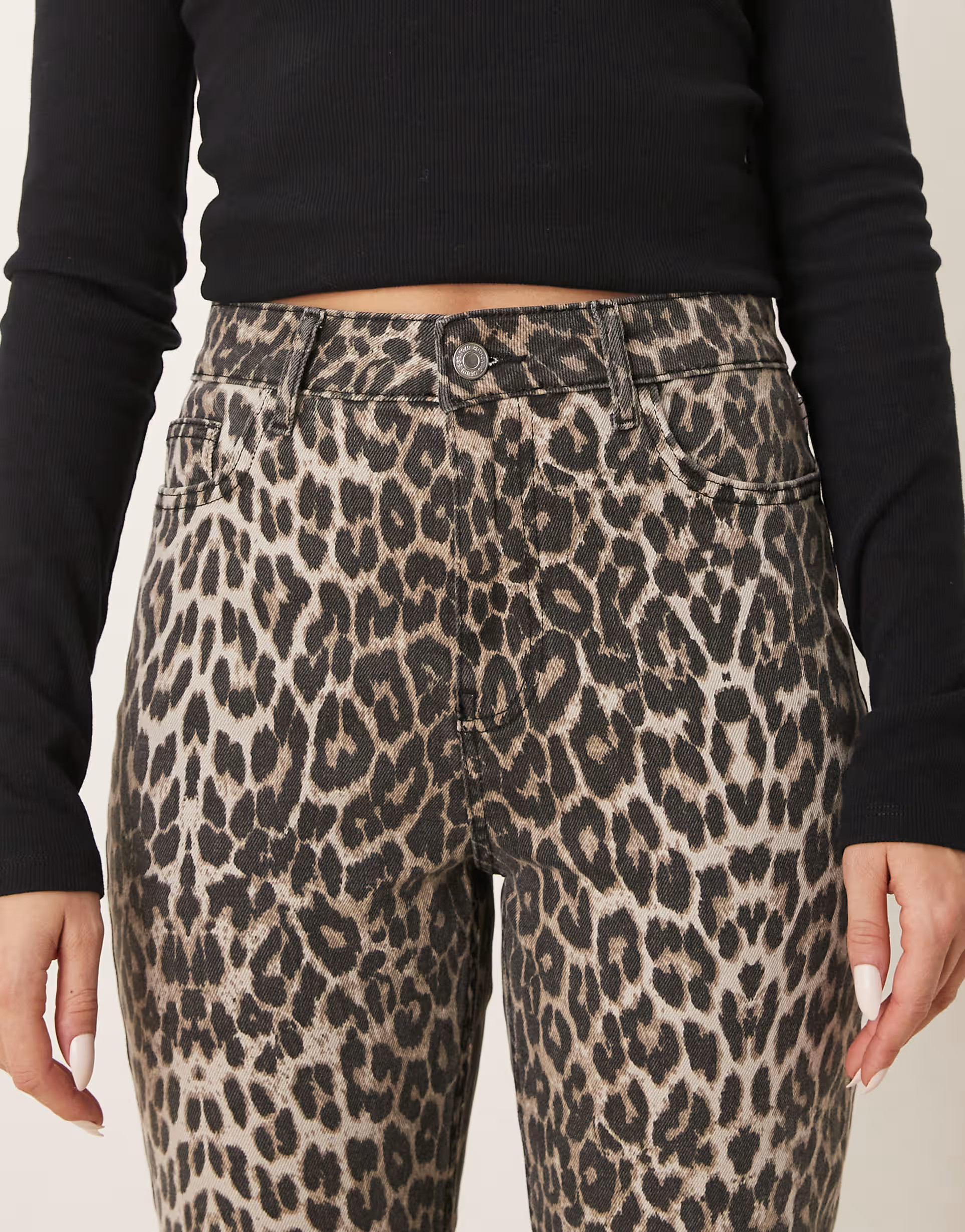 New Look Hannah straight leg jeans in leopard print | ASOS (Global)