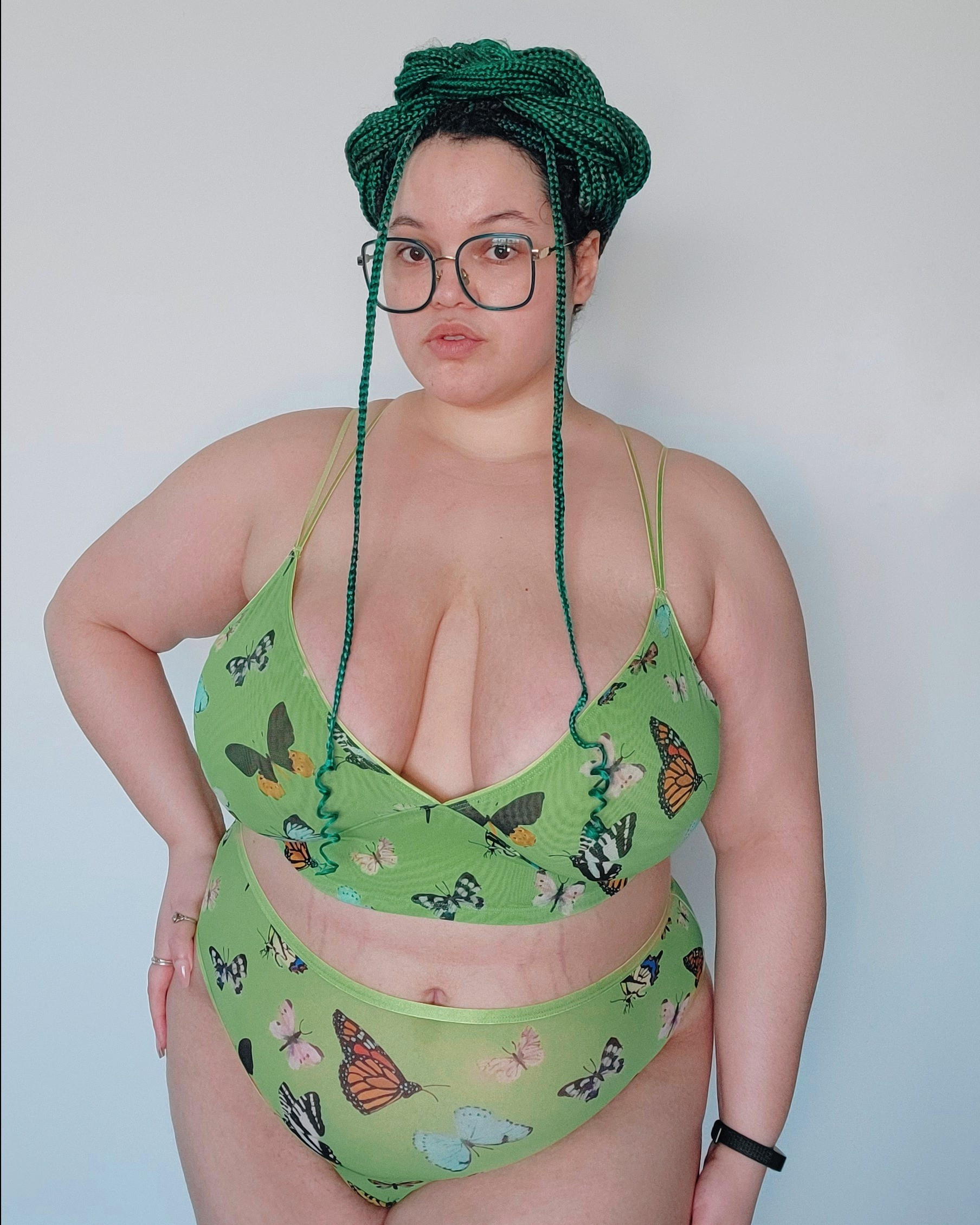 dancing butterflies 🦋 code "vana.thom" for $$$ off | top S3 | bottom 2XL |

#LTKfindsunder50 #LTKplussize #LTKSeasonal
