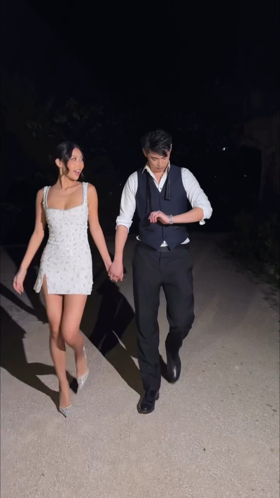 final look of the night
.
#bridaldress #bridalmini #cliopeppiatt #weddingafterparty #weddingparty

#LTKWedding #LTKStyleTip