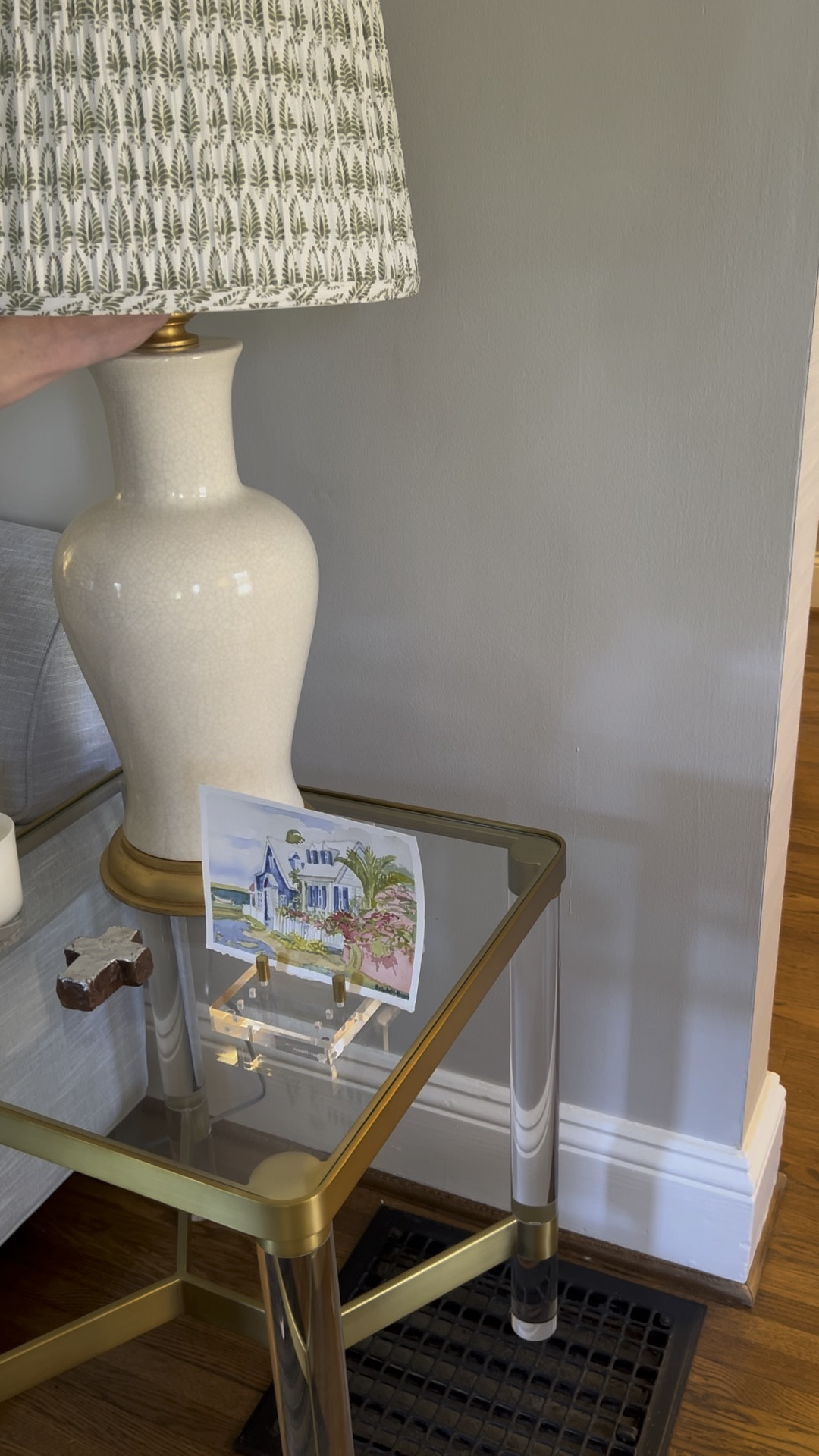 Love this acrylic easel from Amazon!

#LTKfindsunder50 #LTKhome