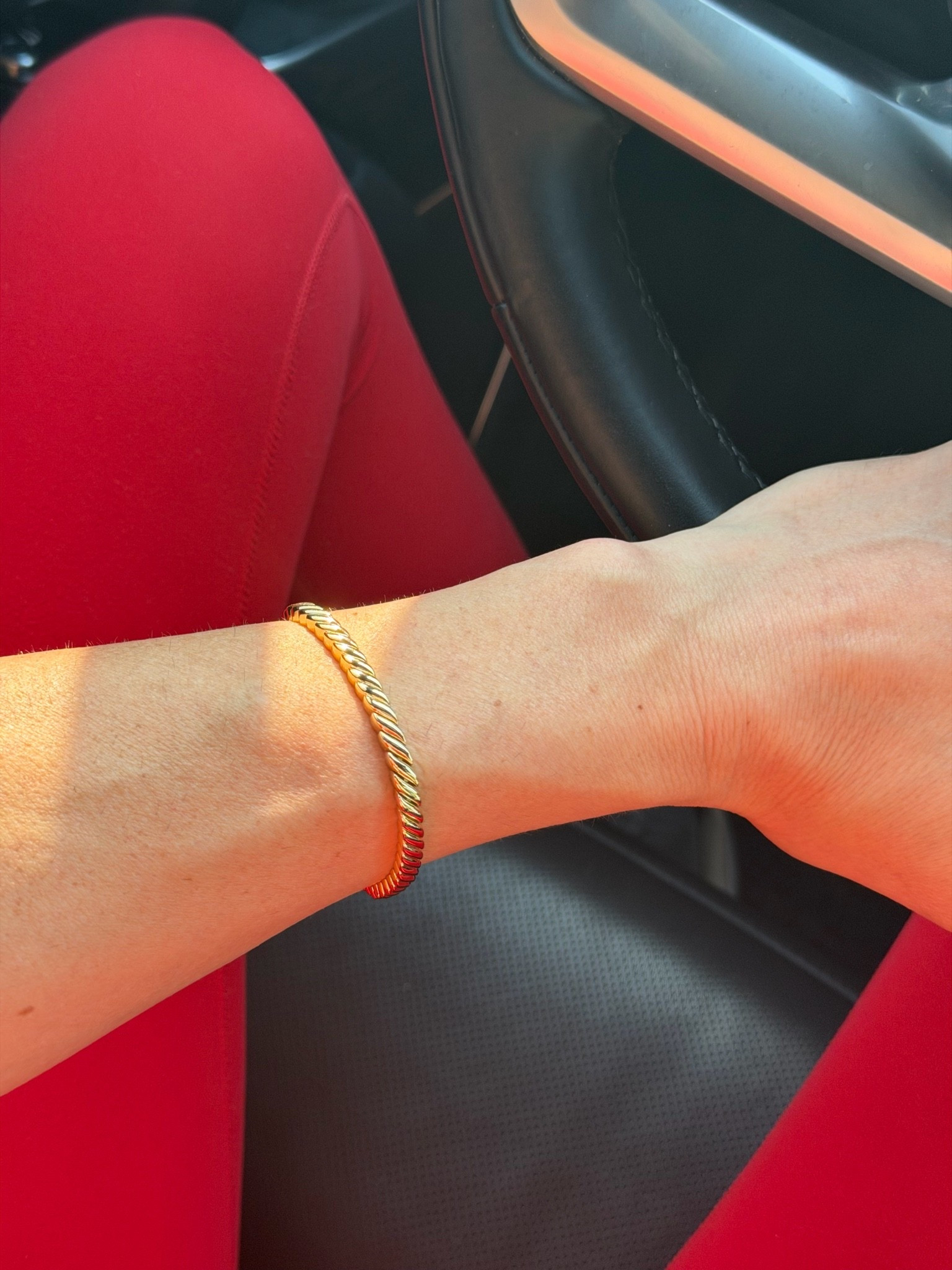 I love how dainty this bracelet is 


@Electric Picks Jewelry ￼

#LTKgrwm #LTKootd #LTKdayinmylife