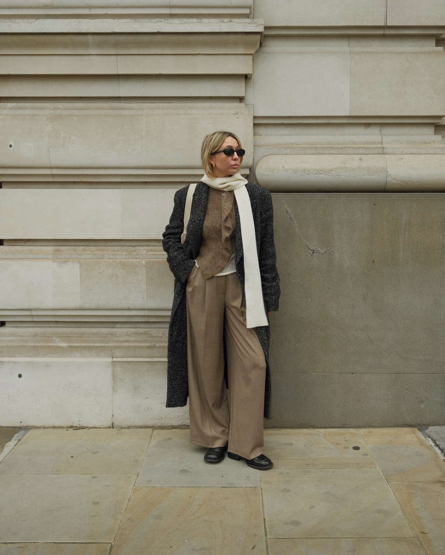 Layering up 🐑



Oversized coat, frill detail, cardigan, beige, neutral, layering, scarf, simple styling, pleated trousers, wide leg trousers, whowhatwear, simple, minimal, autumn winter, smart casual, office, workwear 

#LTKwinter #LTKuk #LTKstyletip