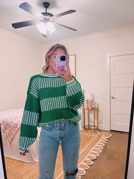 todays fit💚🎄✨ wearing a small in the sweater!
#sweaters #shein #sheinfinds

#LTKfindsunder50 #LTKstyletip #LTKHoliday