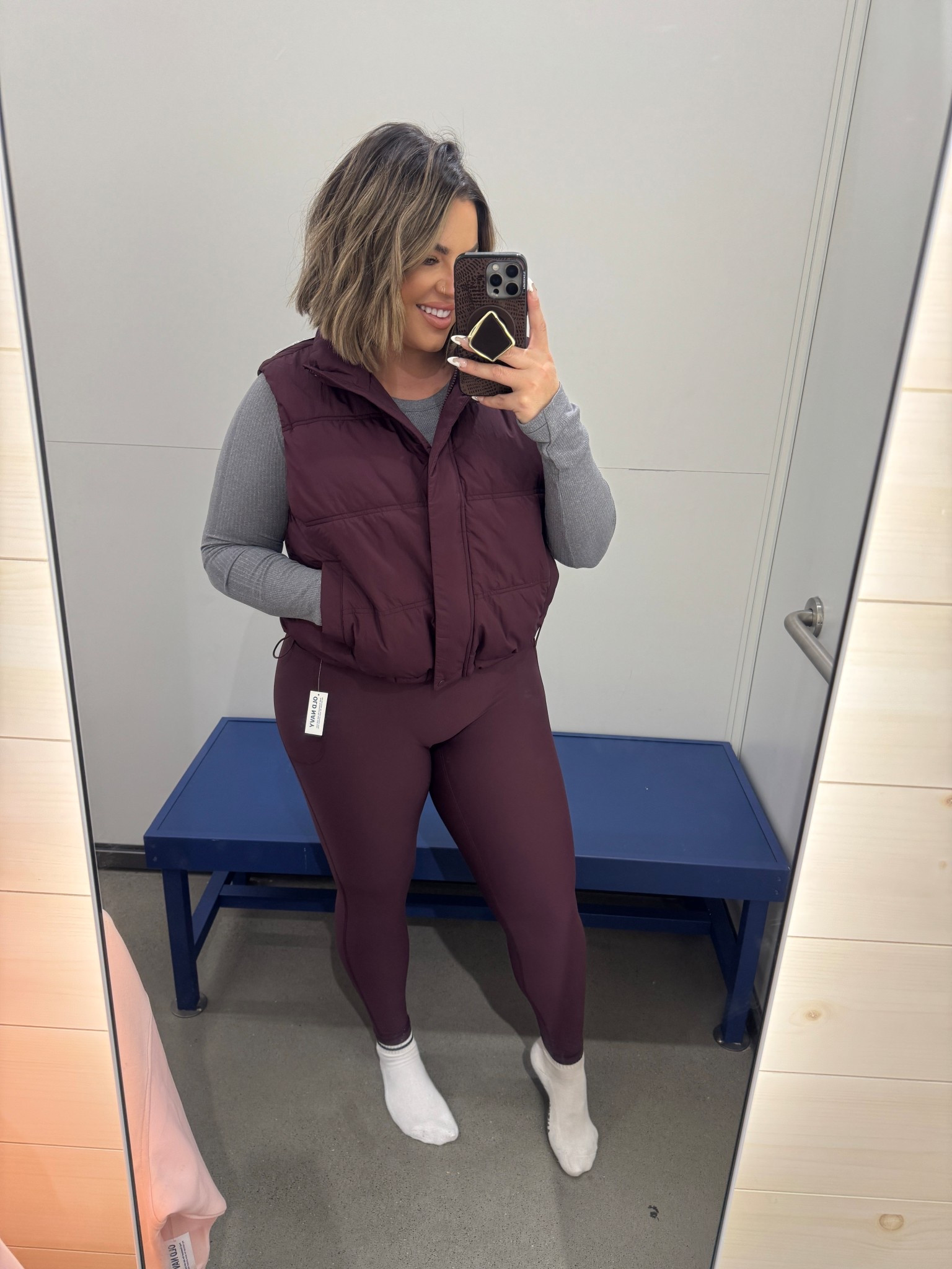 All size L 

Leggings run a little small if between sizes size up in the leggings. 

#oldnavy #active #midsize 

#LTKfitnessgoals #LTKSaleAlert #LTKActive