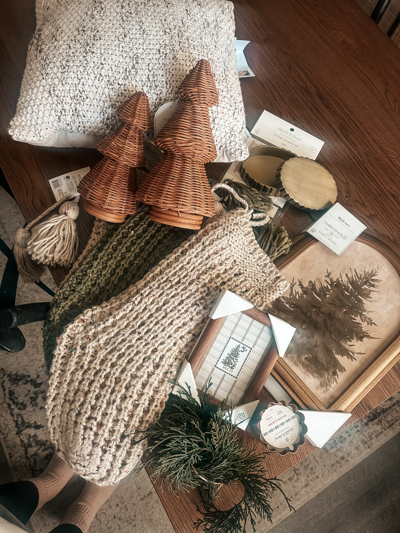 It’s beginning to look a lot like Christmas 🌲🤍

#LTKFindsUnder50 #LTKHoliday #LTKHome