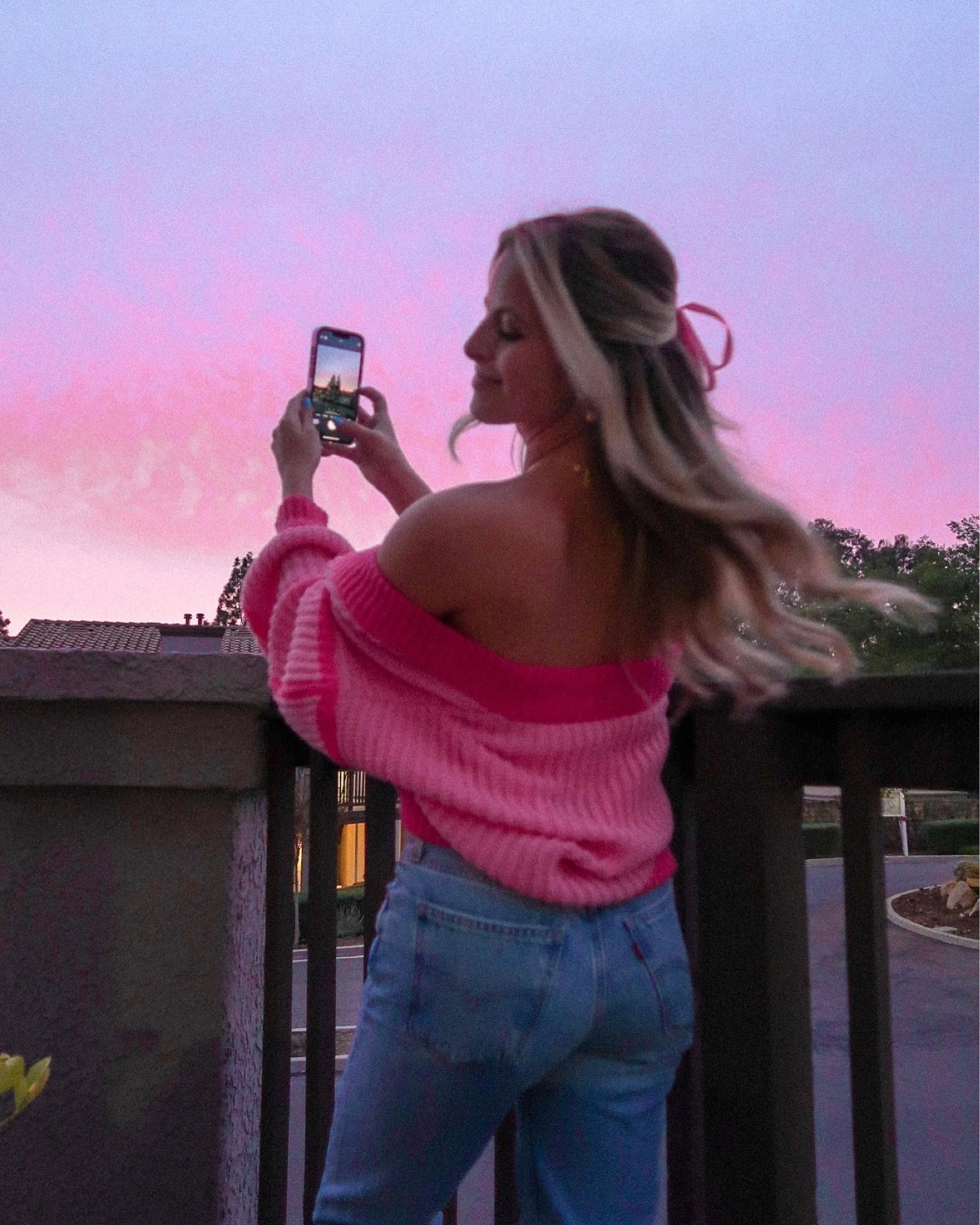catch more sunsets in 2024 💗✔️ #pinterestgirl #pinterestaesthetic #pintereststyle #bowhairstyles #pinkaesthetic #valentinesday 

#LTKfindsunder50 #LTKstyletip #LTKSeasonal