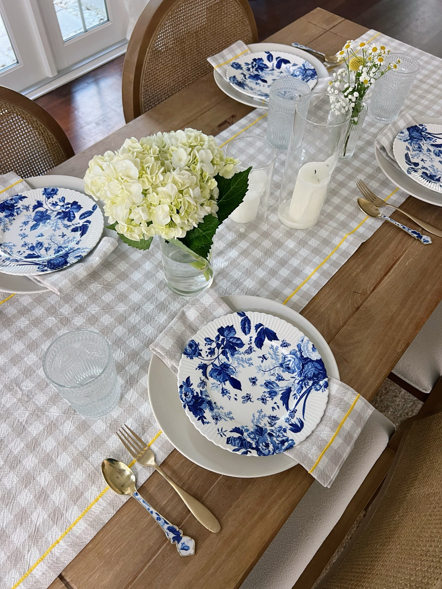 table setting! 

#LTKHome