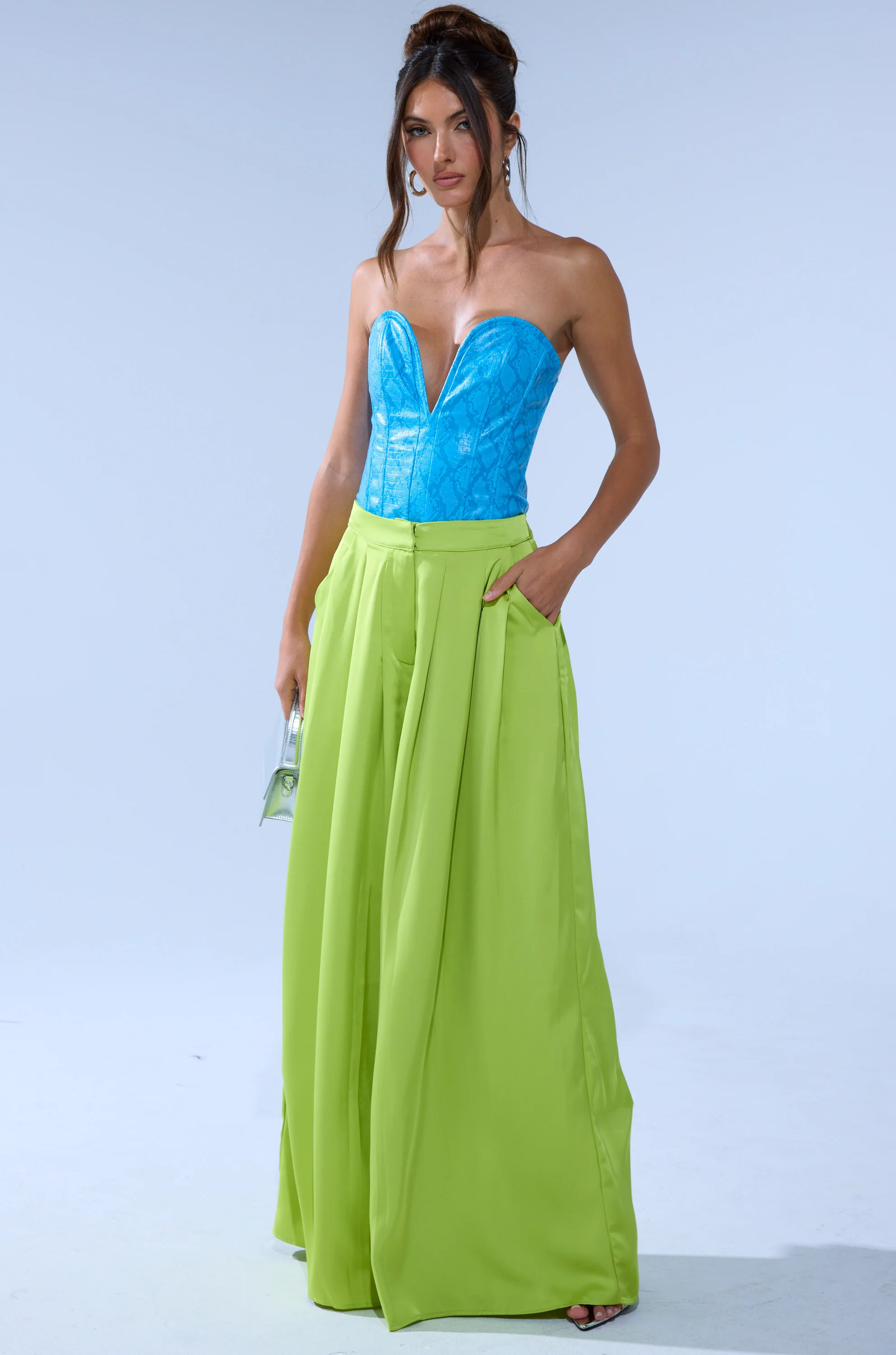 AKIRA Chartreuse Pleated Palazzo Pants | Size Large | AKIRA